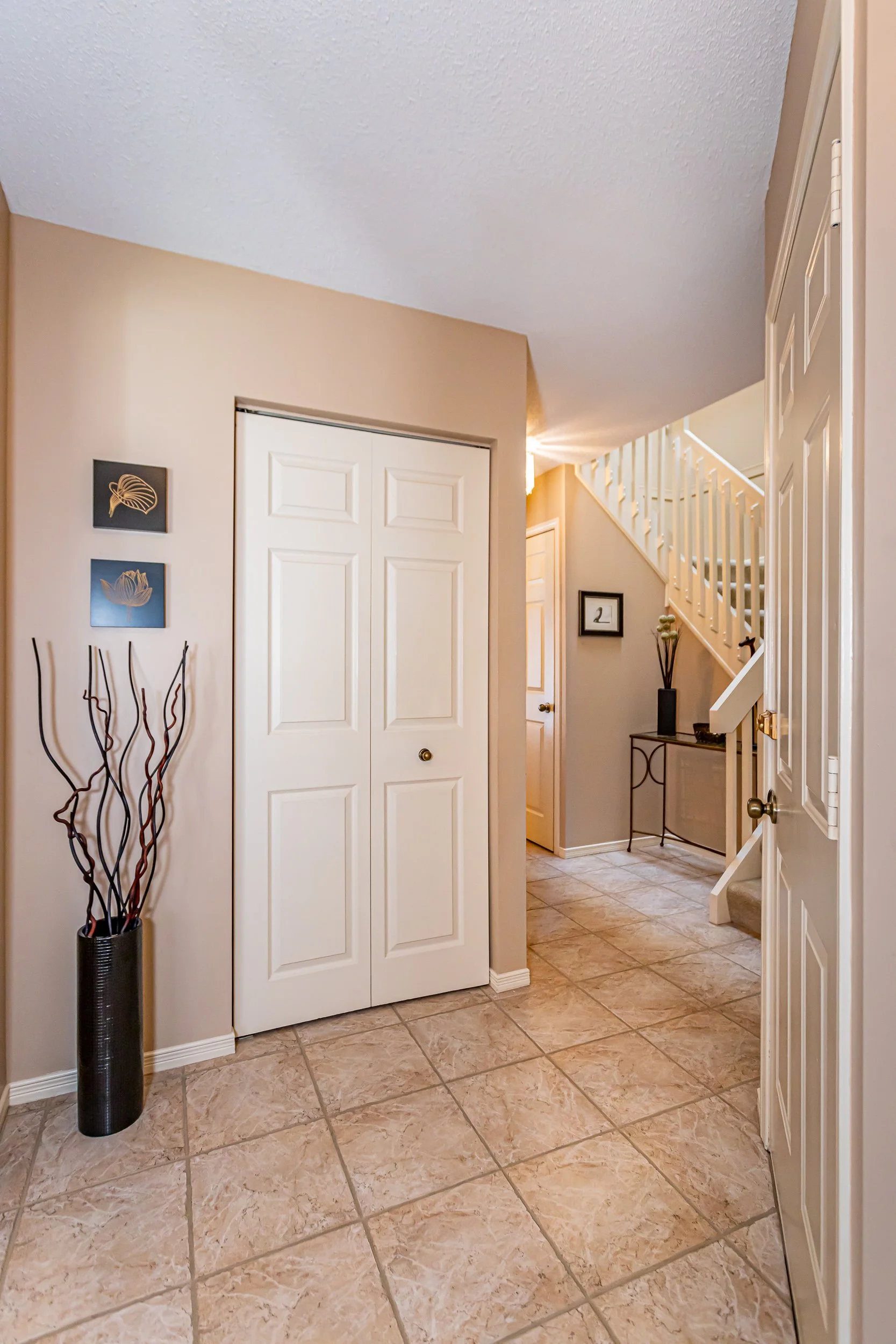 18-1845 Aldersbrook Rd-6.jpg