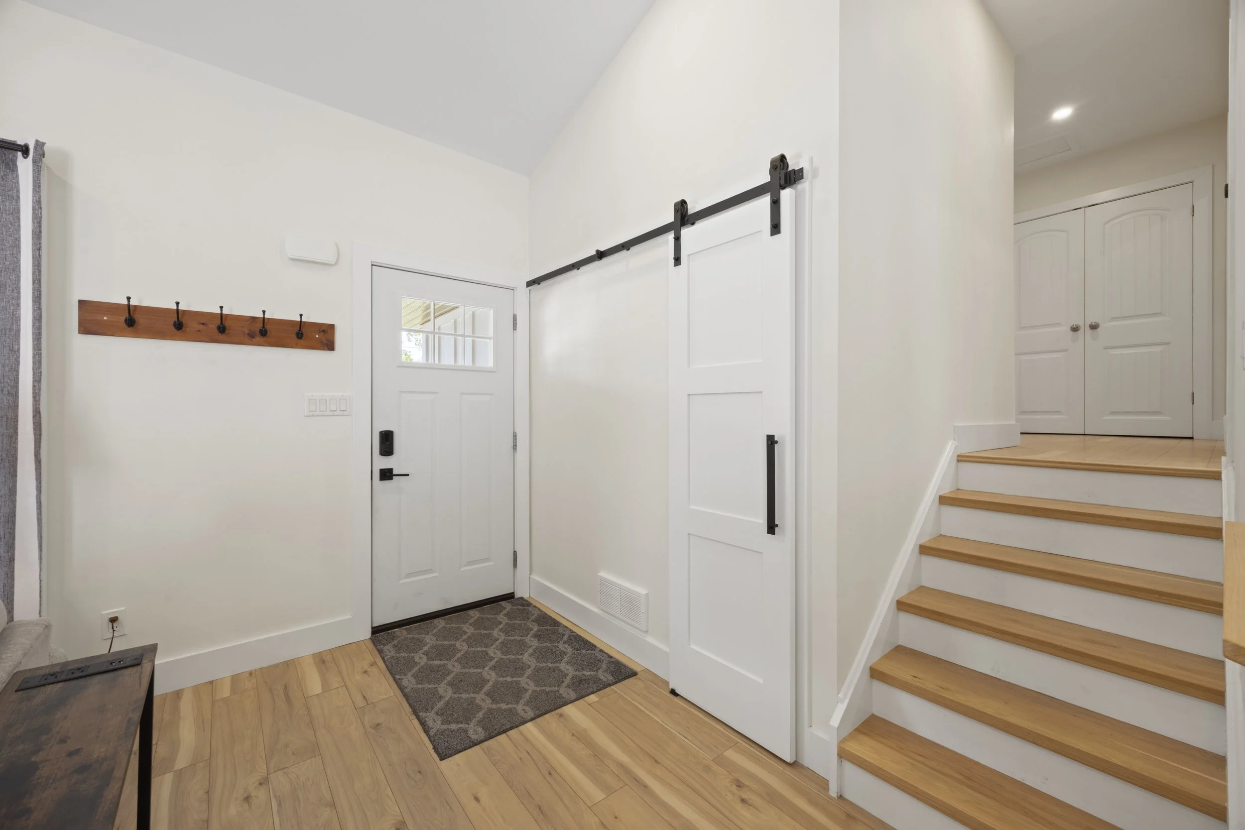 167 Mcleod St -07.JPG