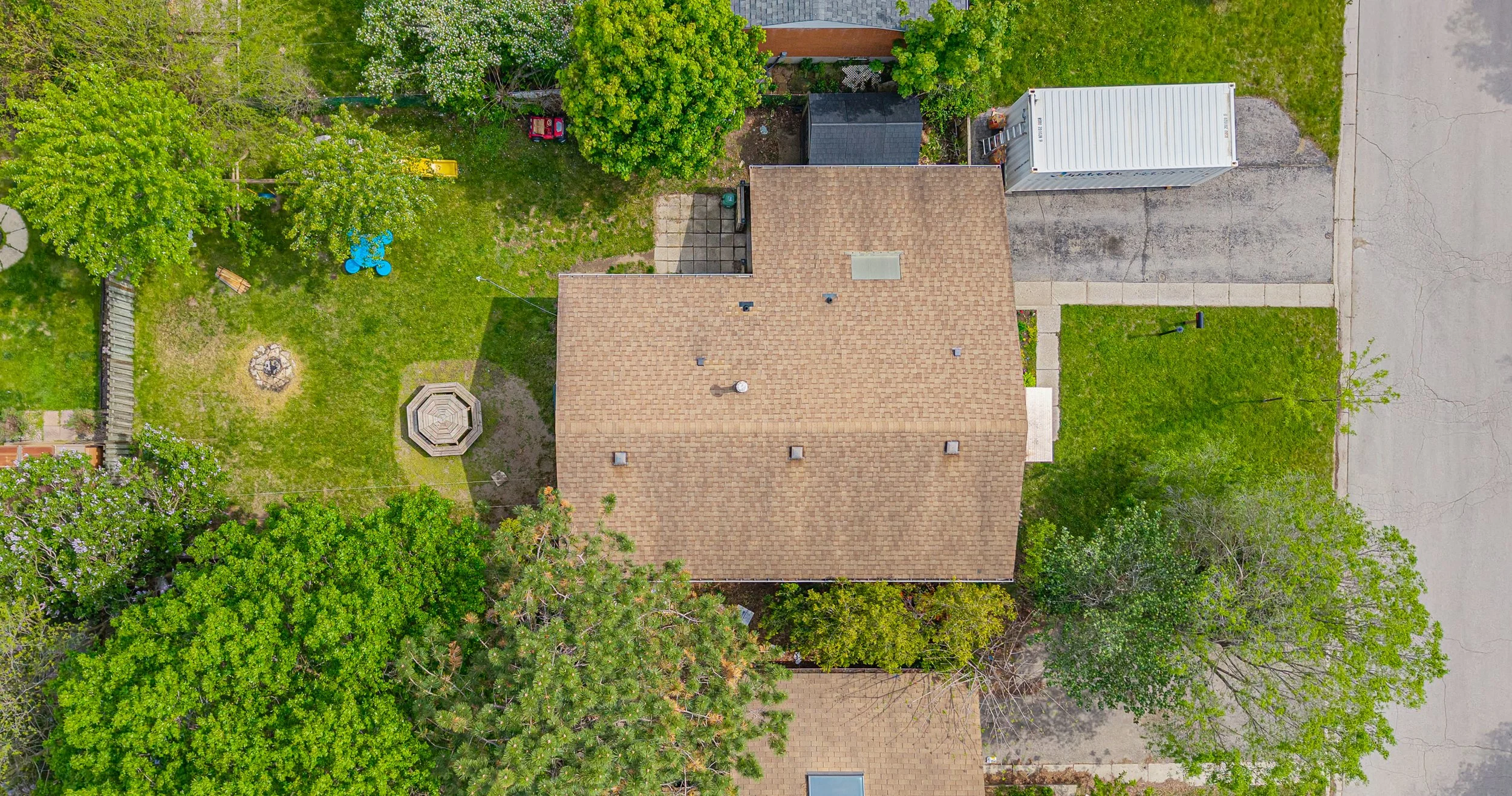8 Kenwood Cres -44.jpg