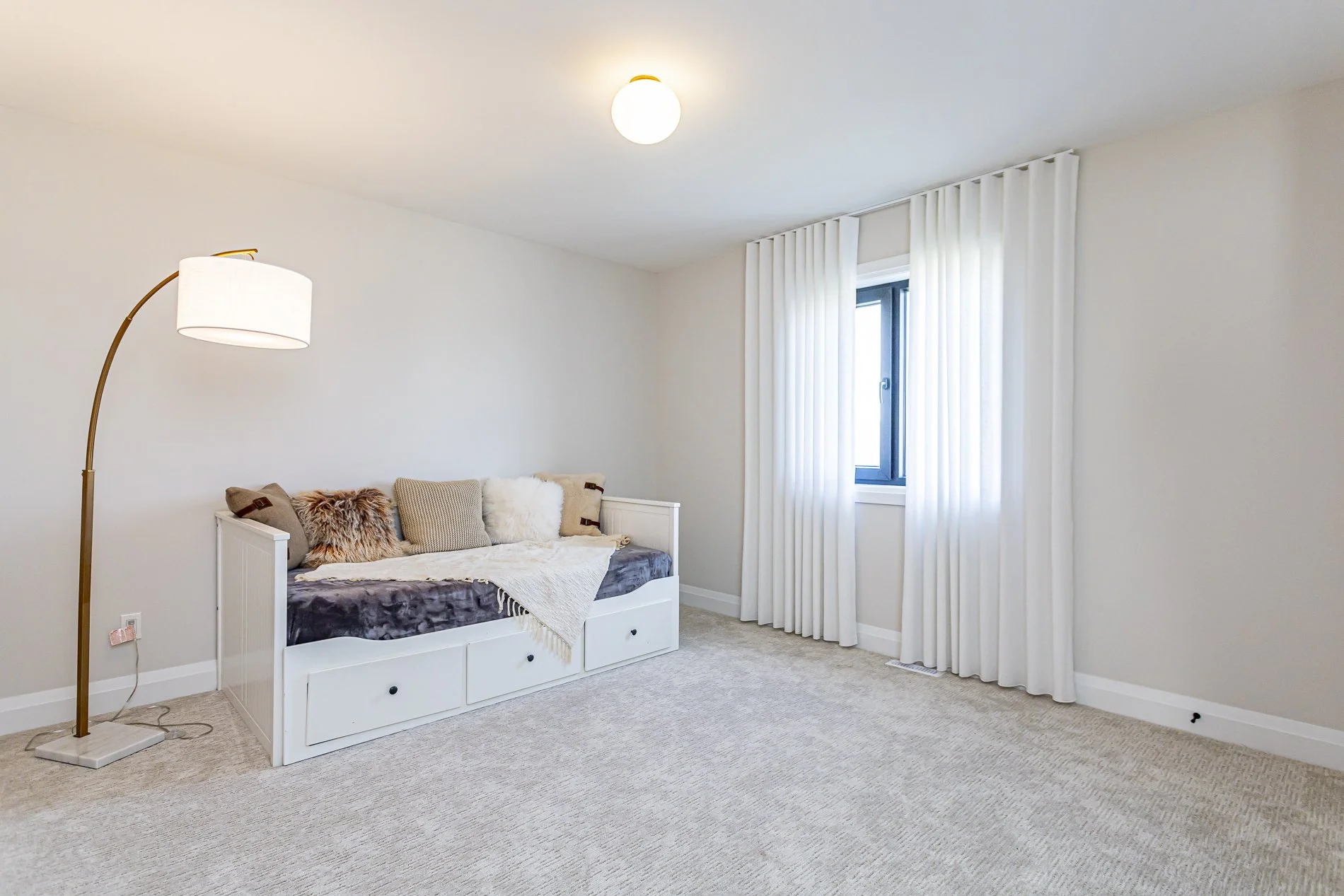 114 Edgewater Blvd_31.jpg