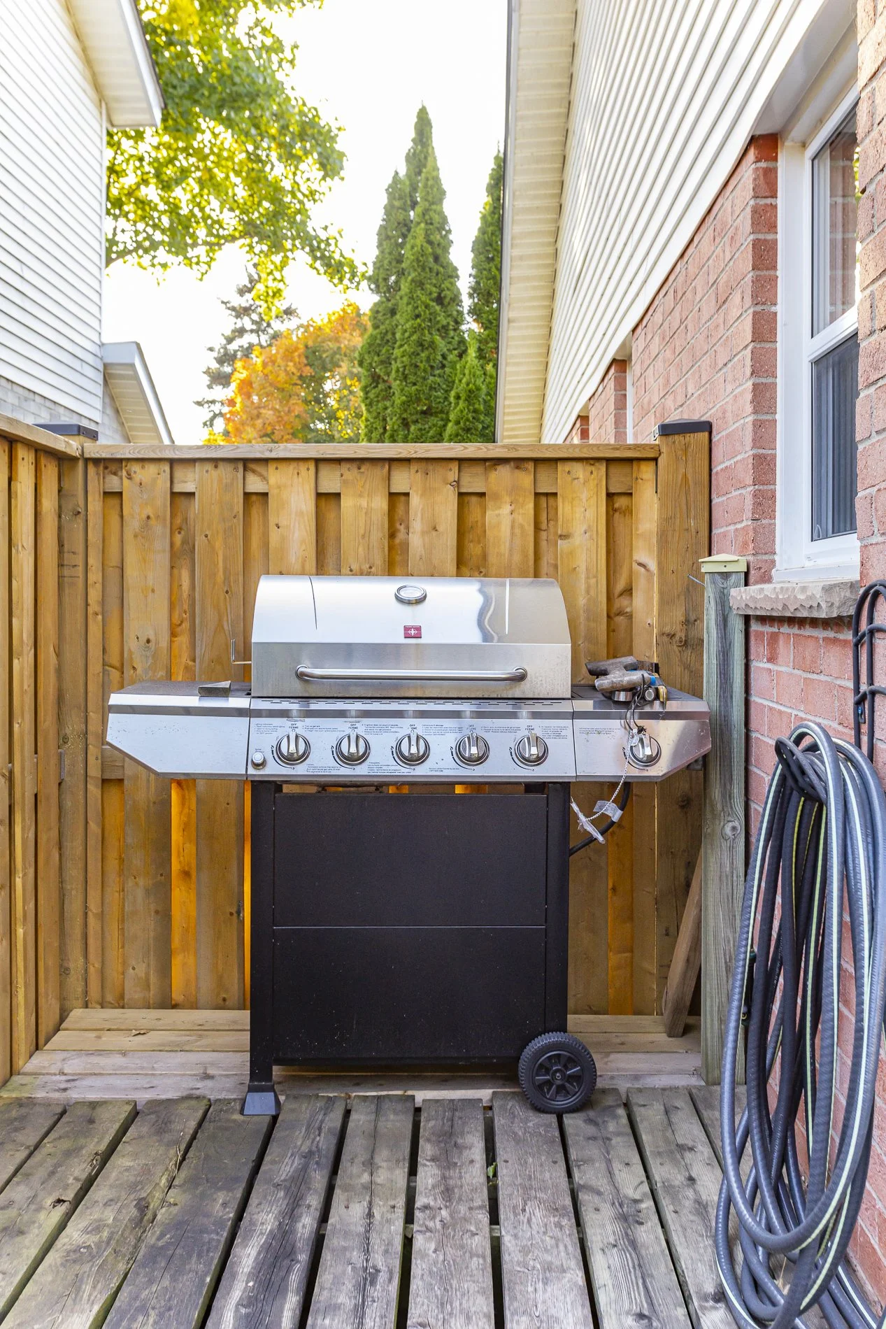 89 Midale Cres_46.jpg