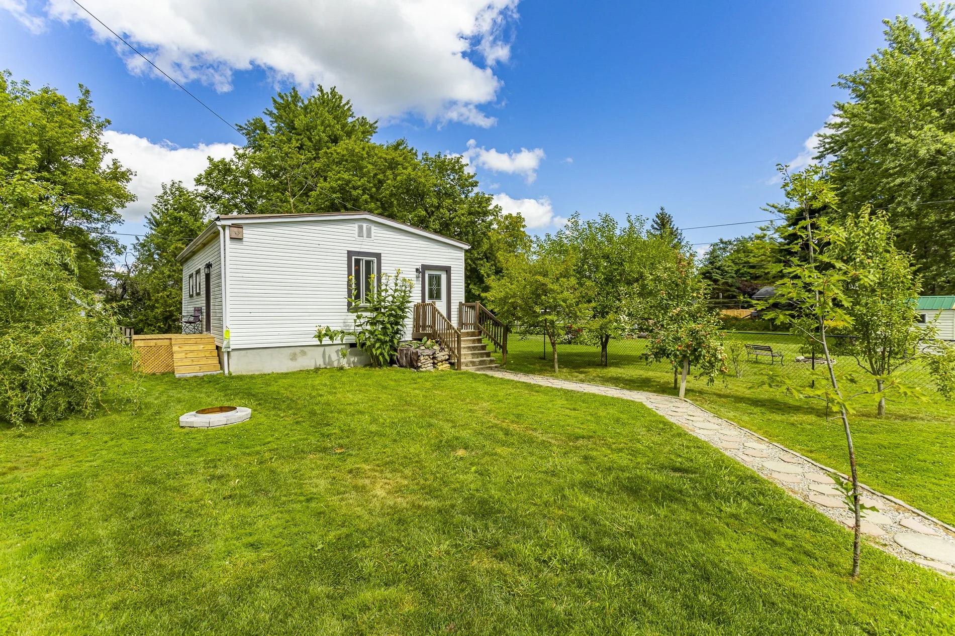 151 Simpson St_42.jpg