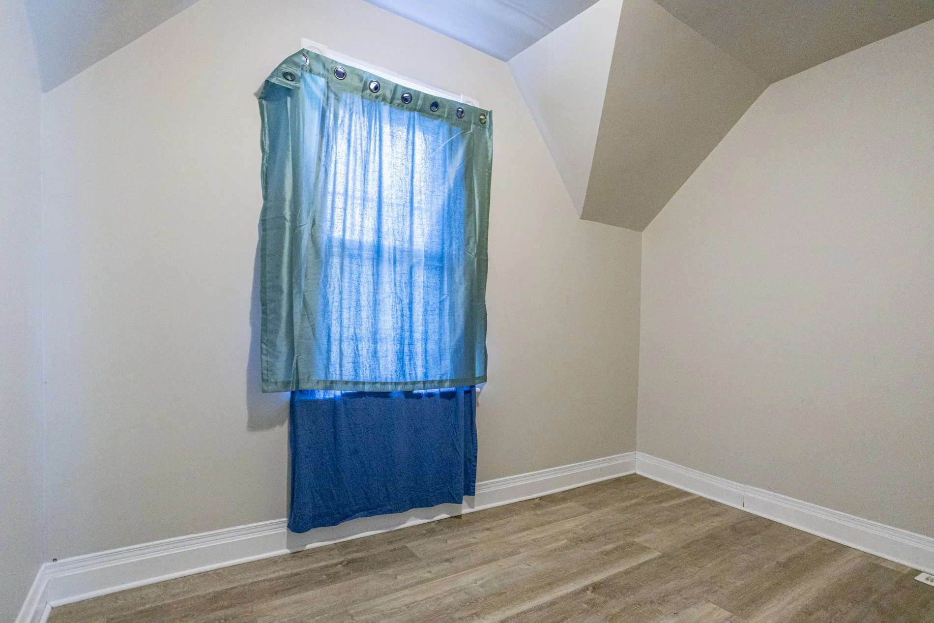 621 Dufferin Ave_15.JPG