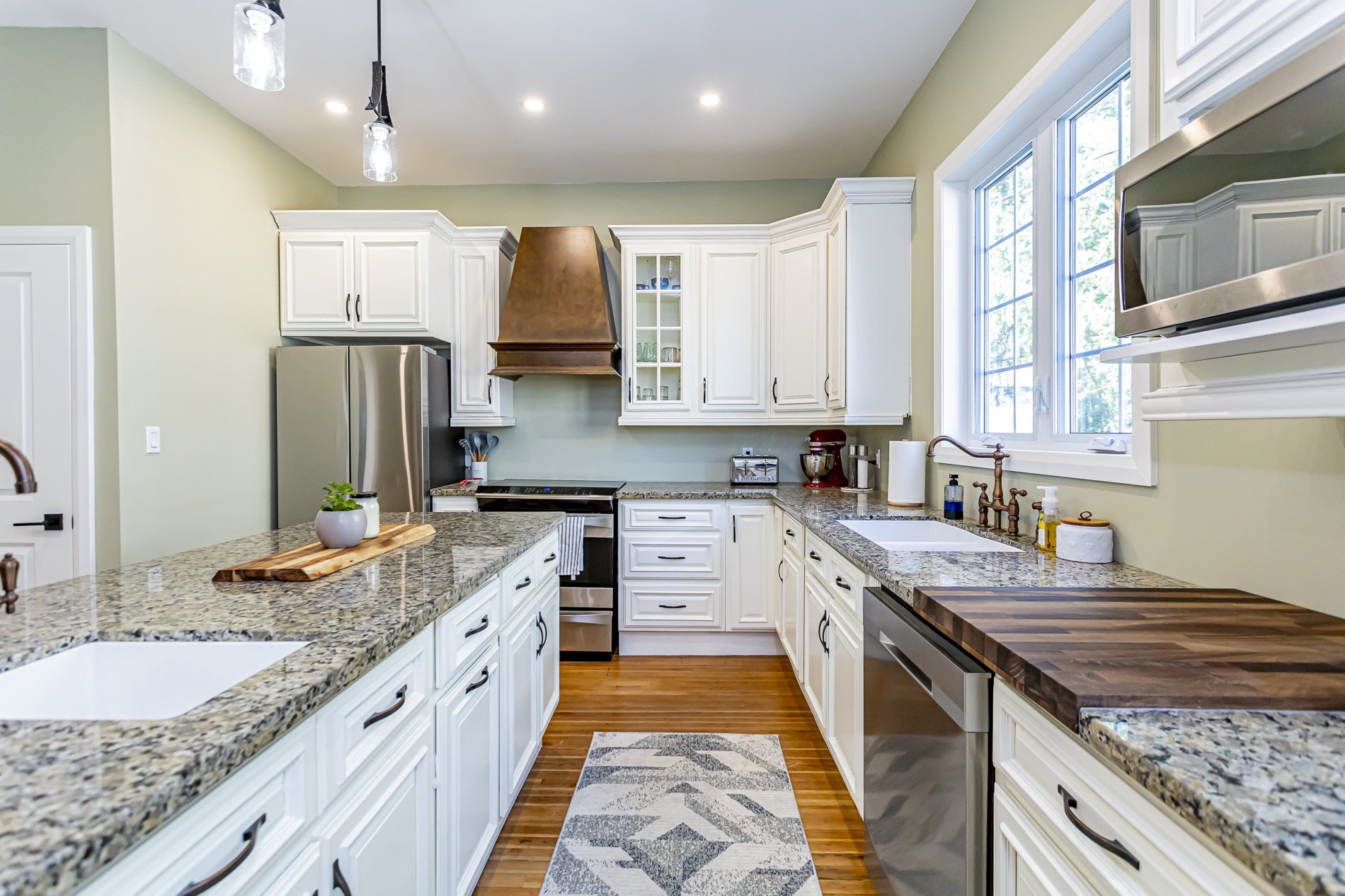 168 Ailsa Craig Main St_14.jpg