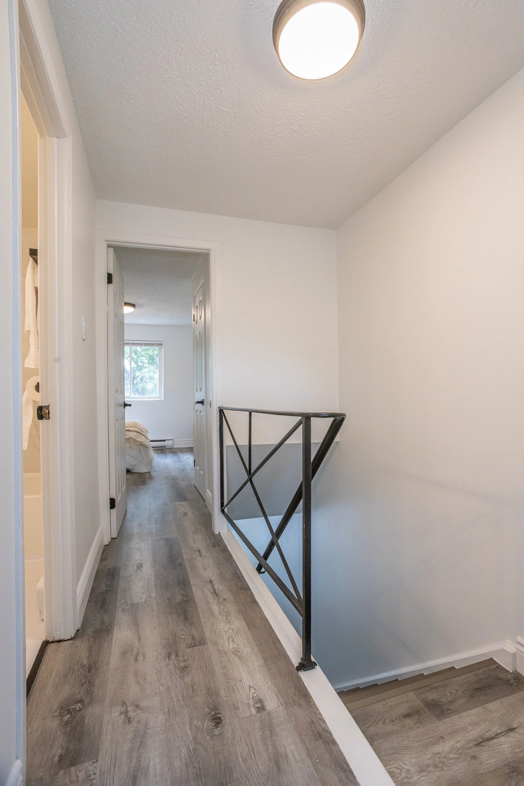 49-1919 Trafalgar St-16.jpg
