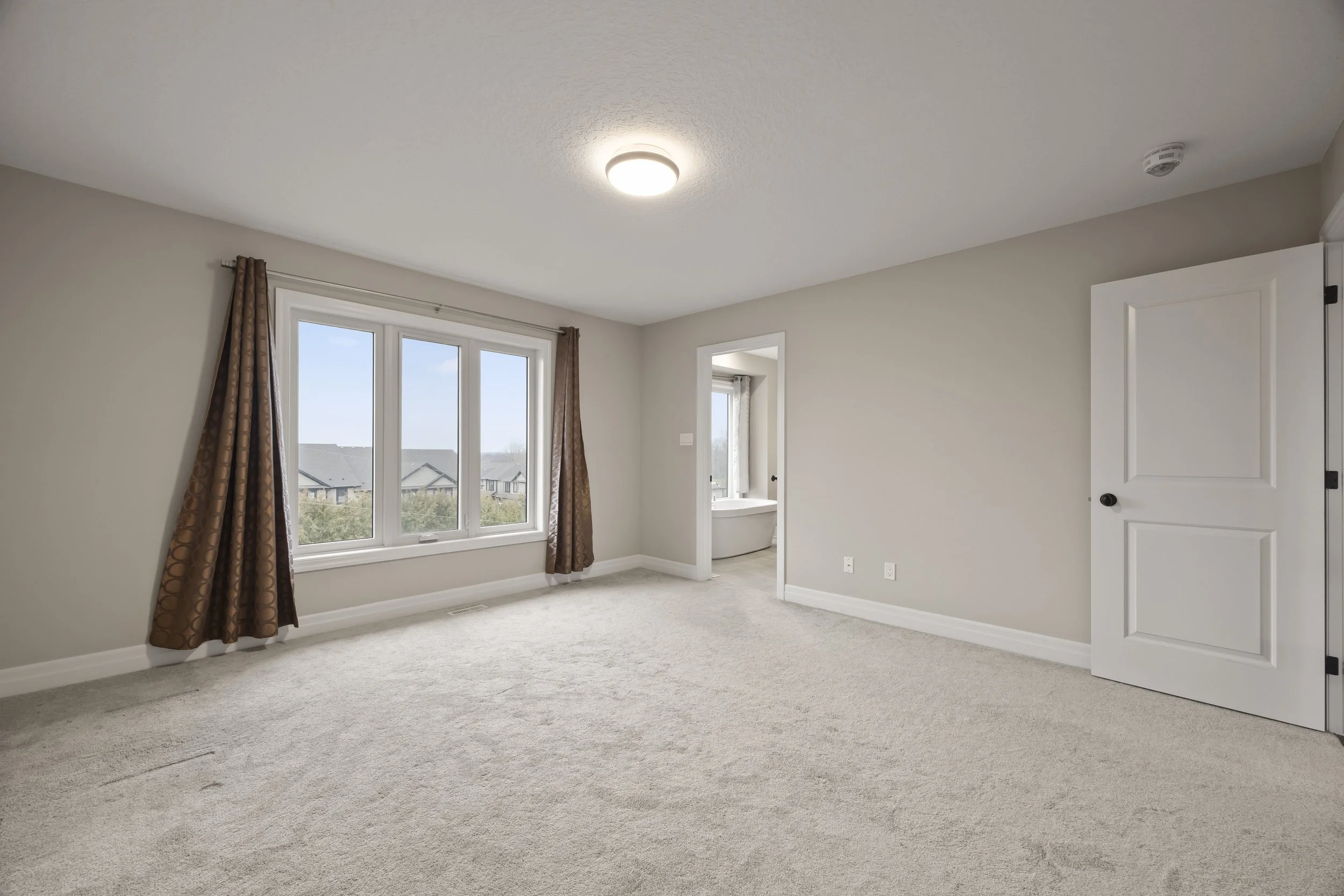 555 Sunningdale Rd E -25.JPG