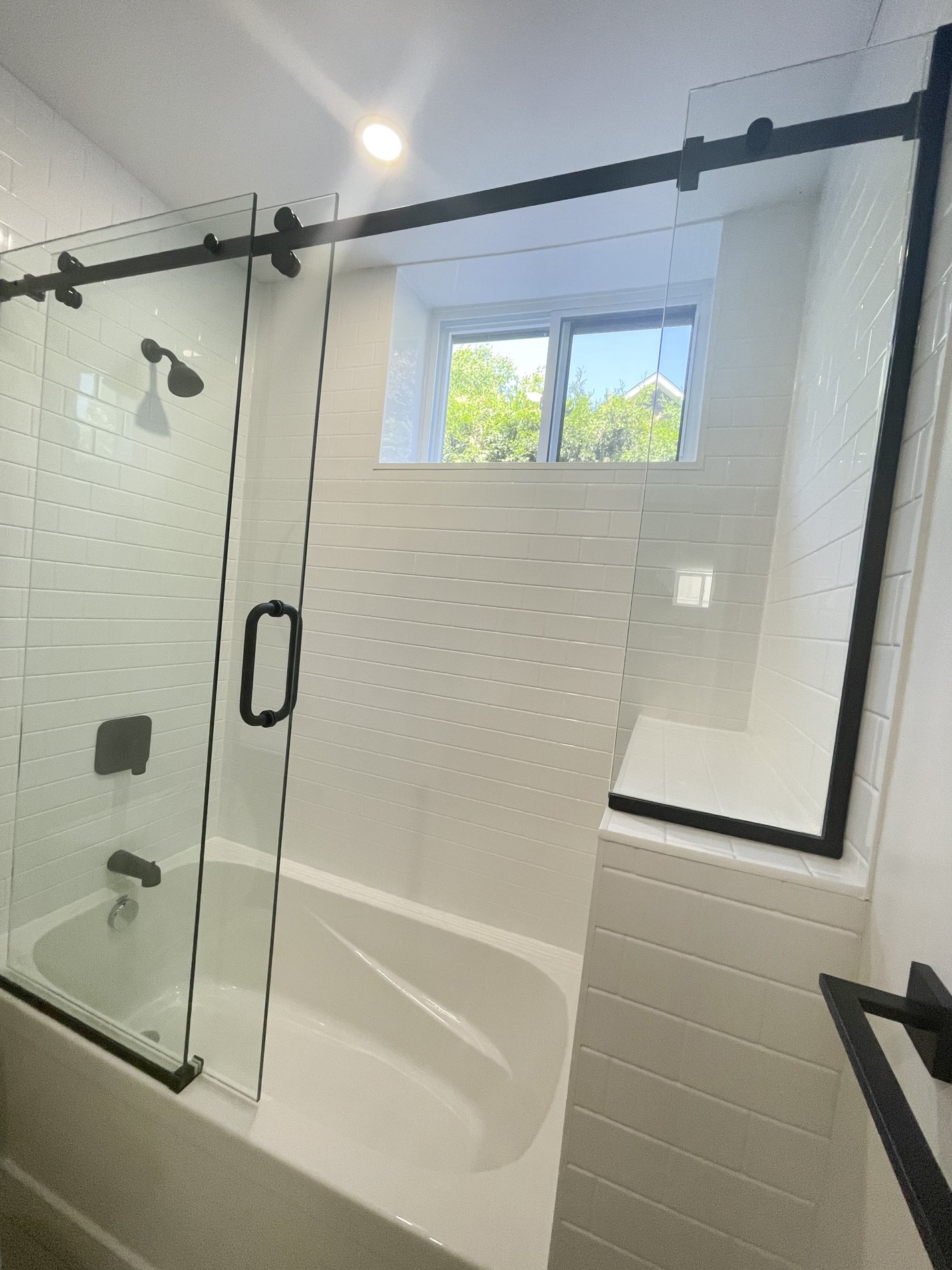 285 William St - Unit 1_02.JPG