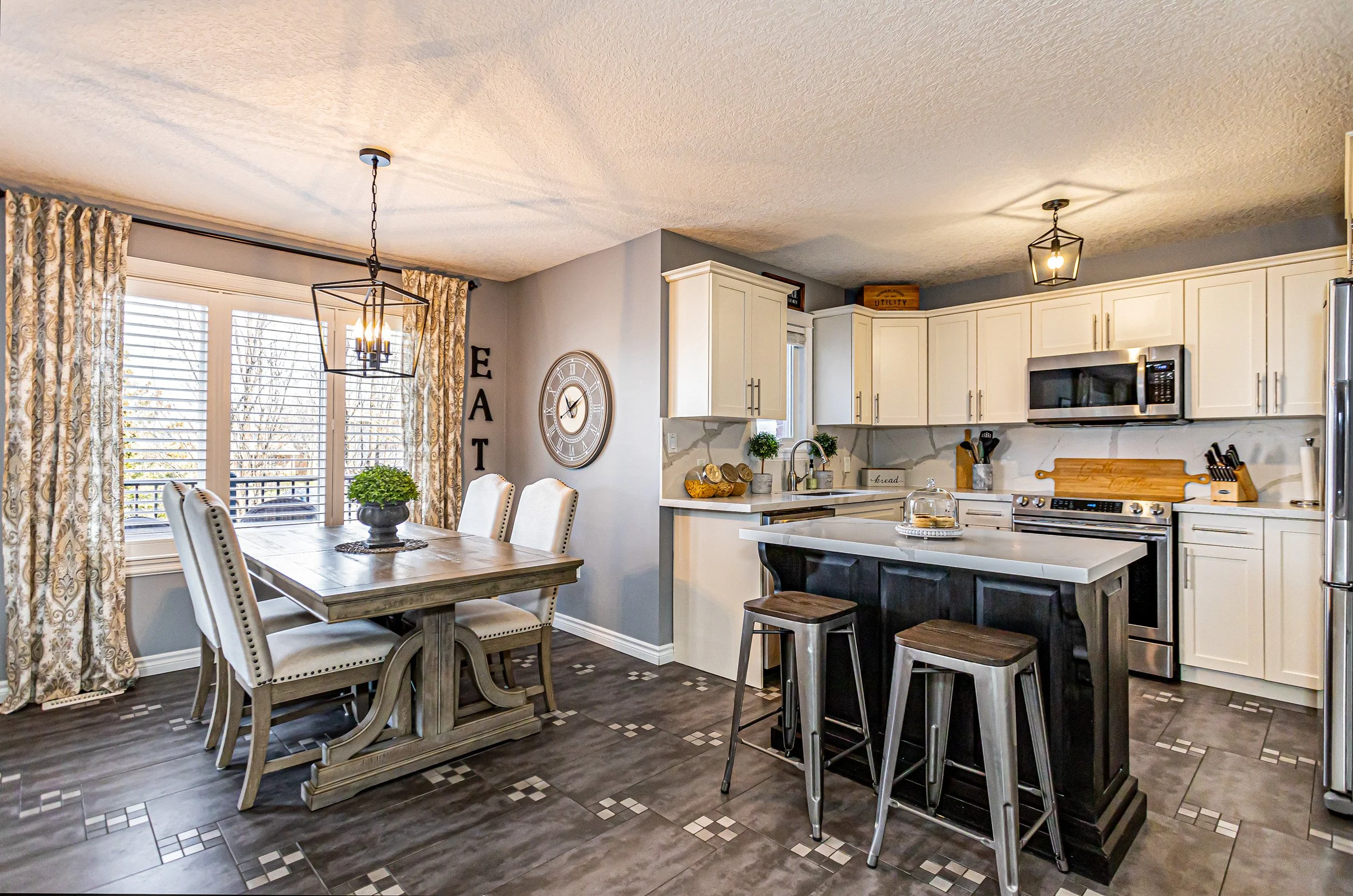 49-70 Tanoak Dr-RE-EDIT-10.jpg