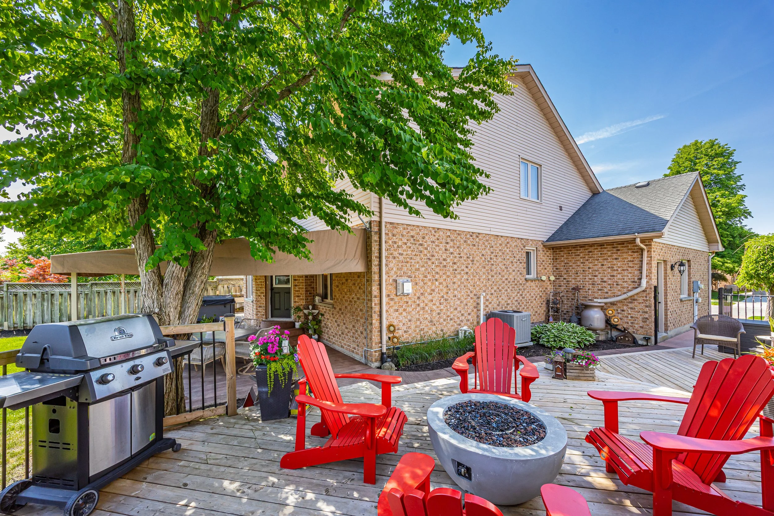 245 Ensign Cres -46.jpg