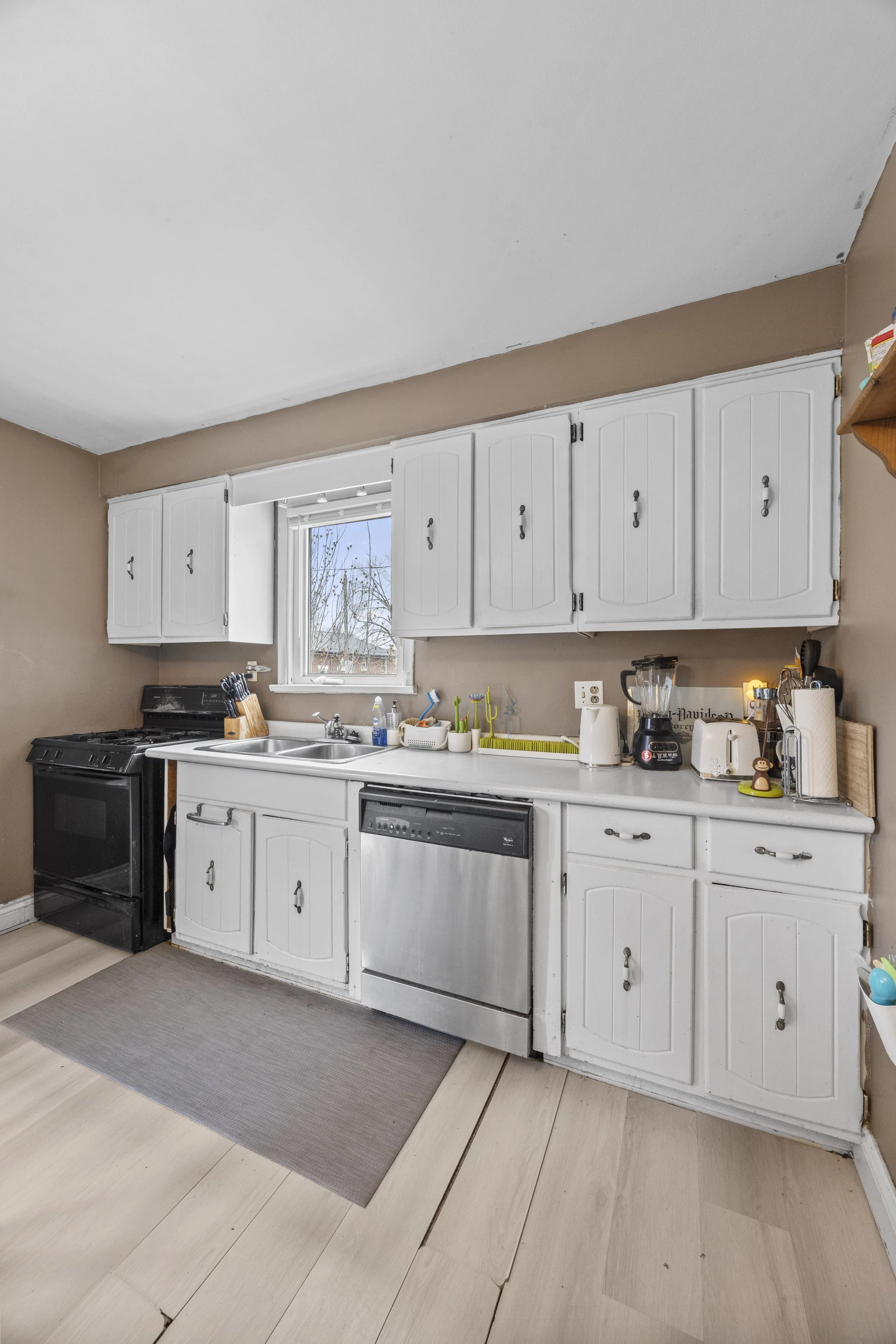 24 Terrence St -11.JPG