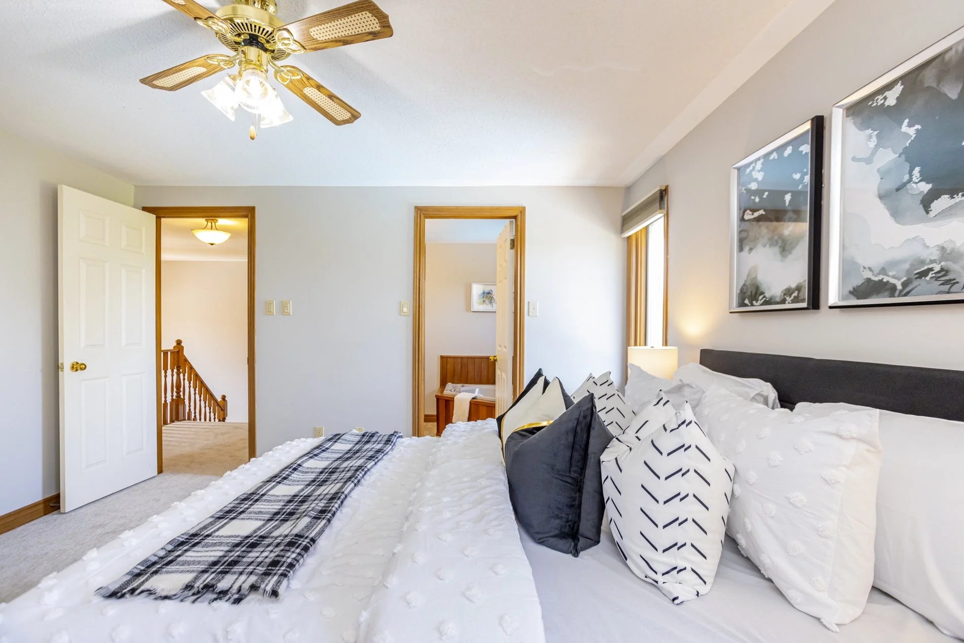 70 Thumnderbird Cres_29.JPG