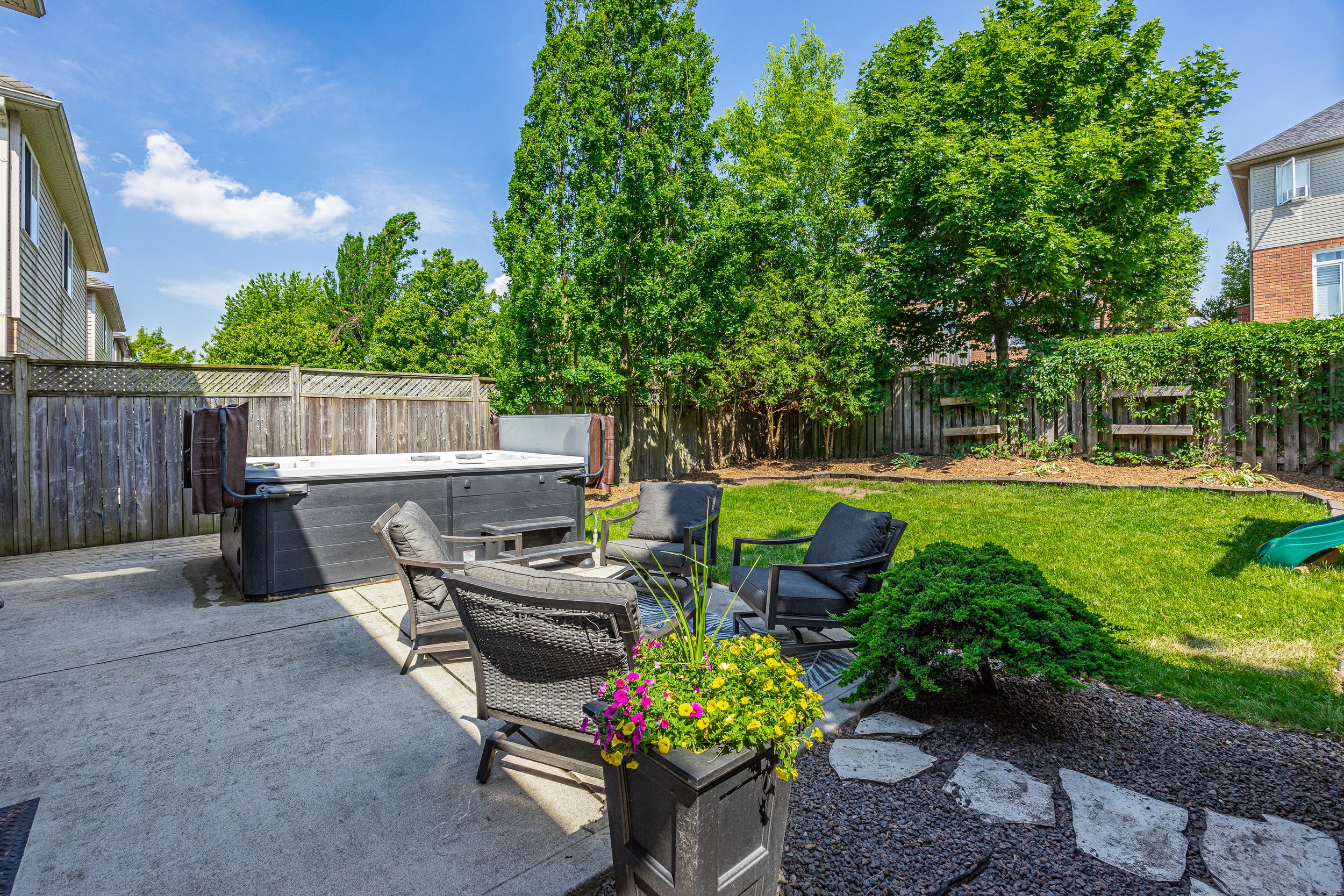 1204 Meadowvale Dr -40.jpg