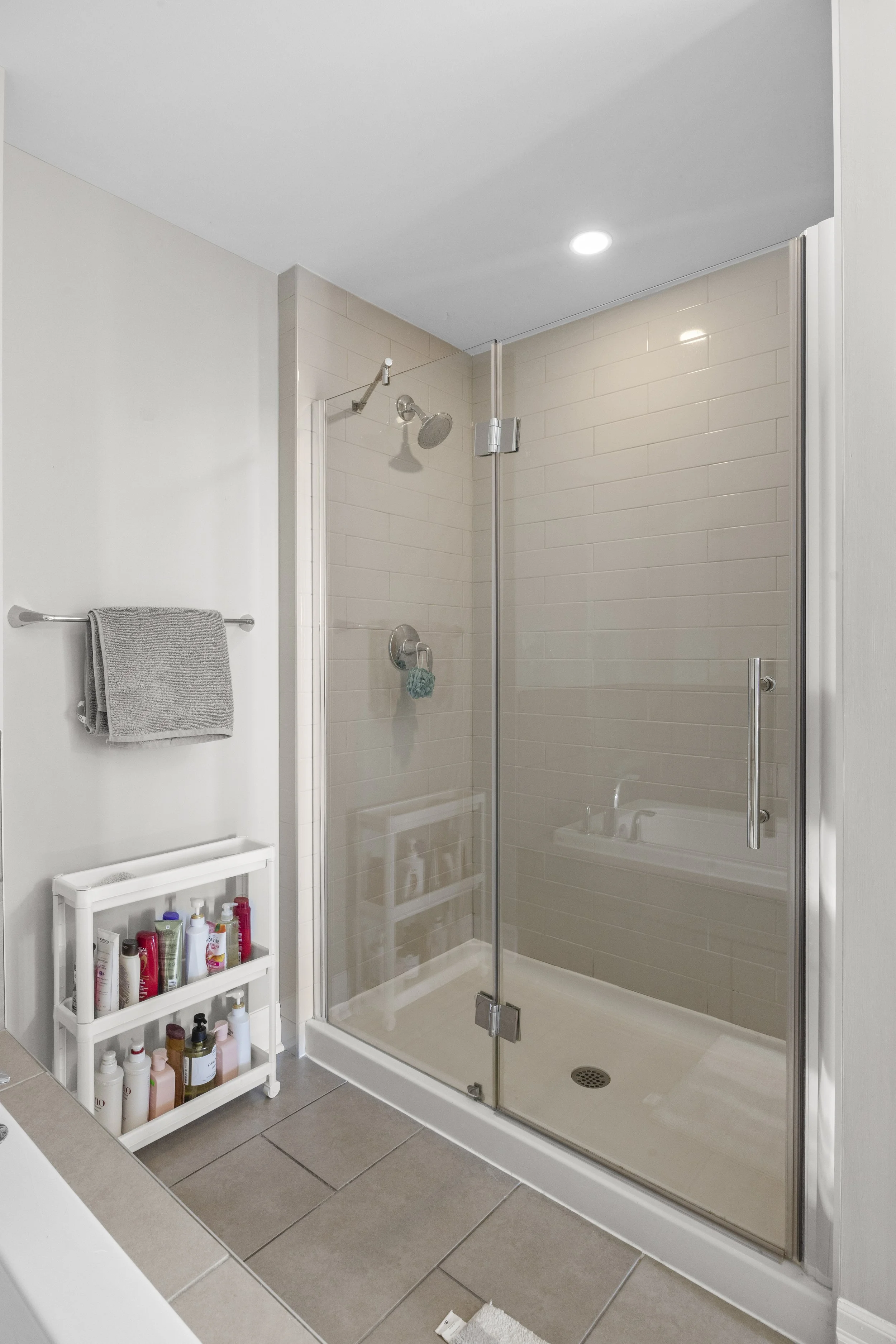 605-240 Village Walk -30.JPG