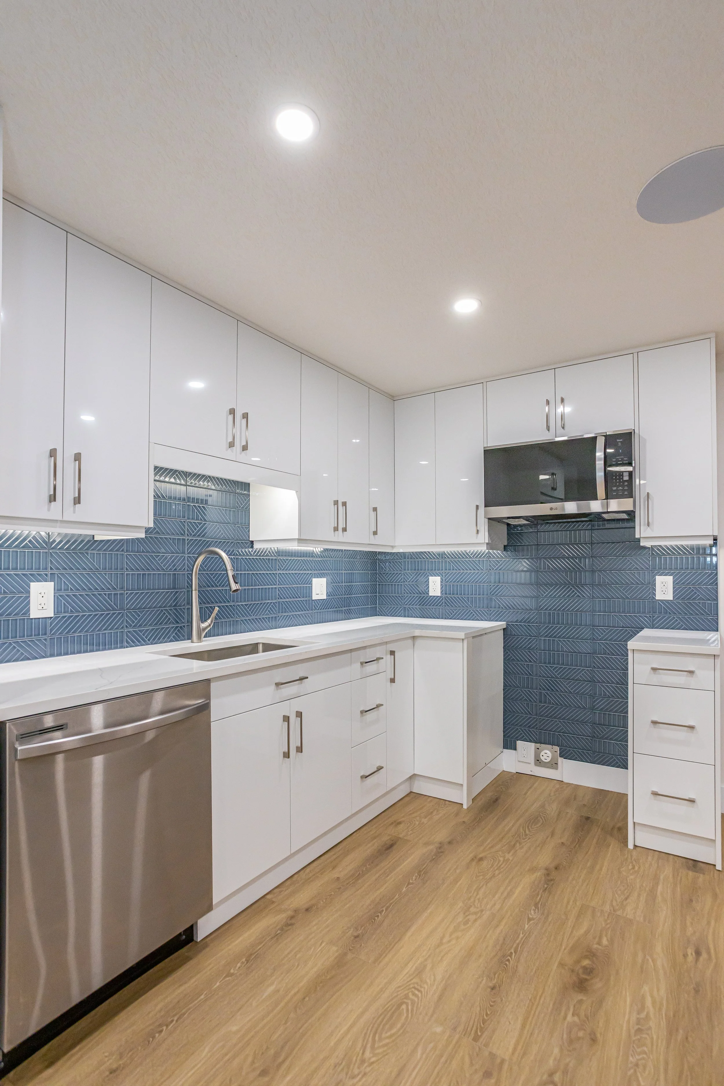 3359 Regiment Rd-9.jpg