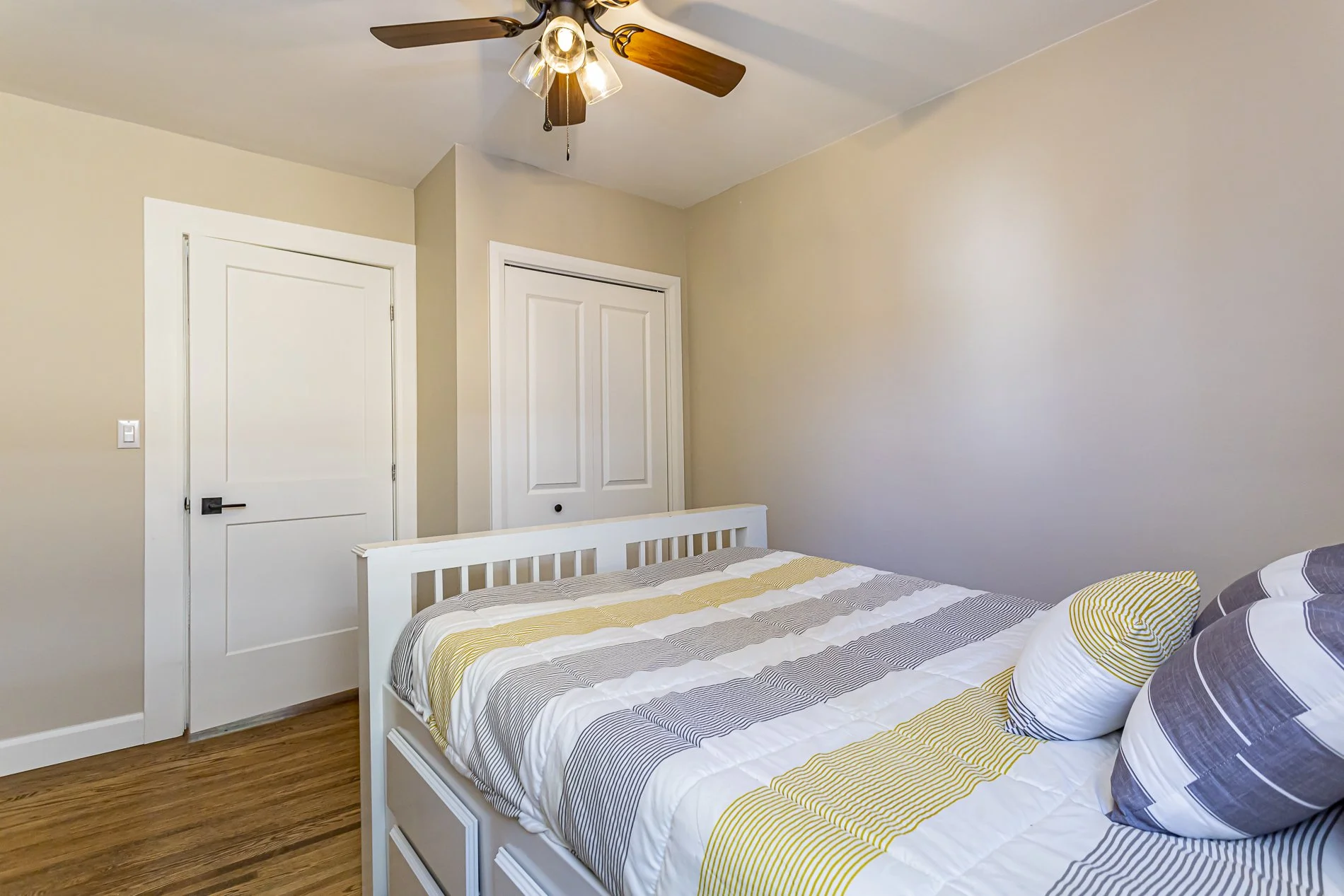 168 Ailsa Craig Main St_22.jpg