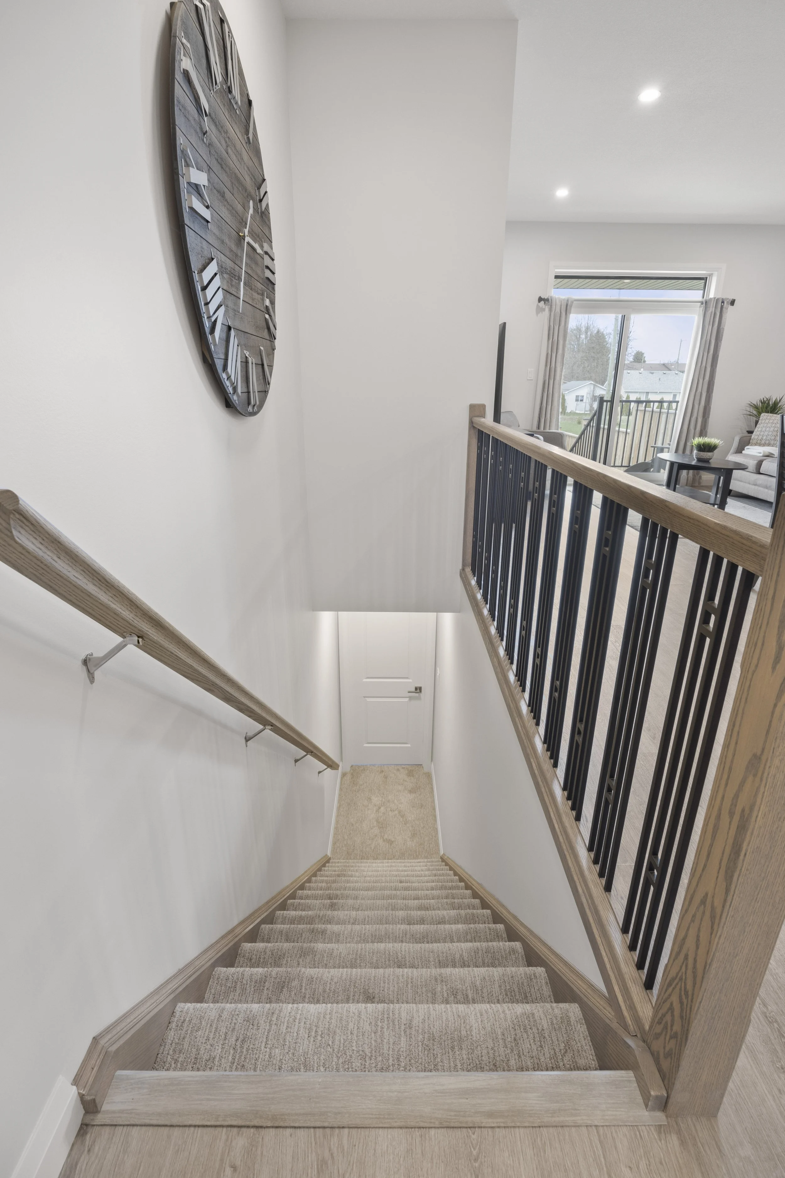 100 Rowe Ave -30.JPG