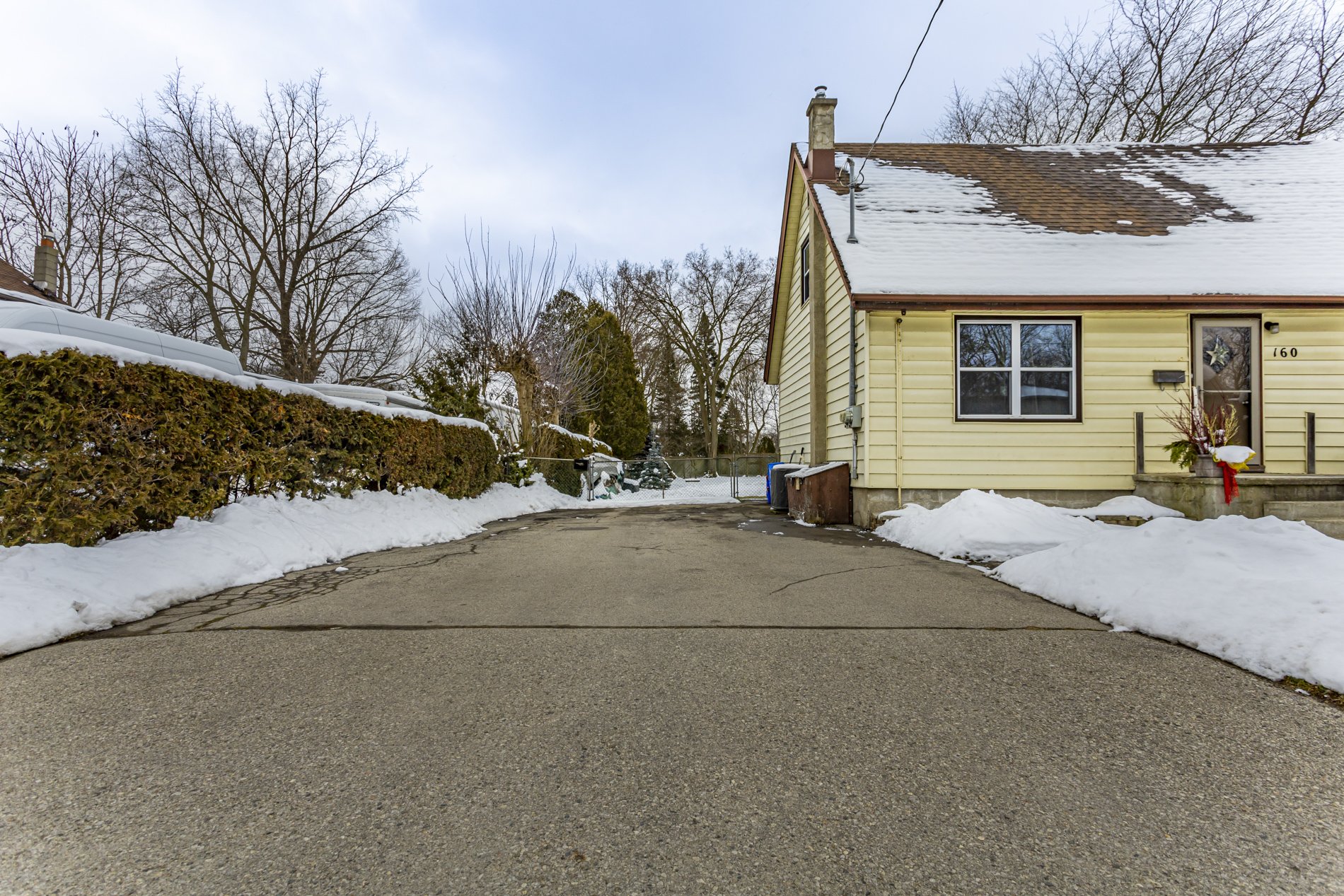 160 Springbank_05.jpg