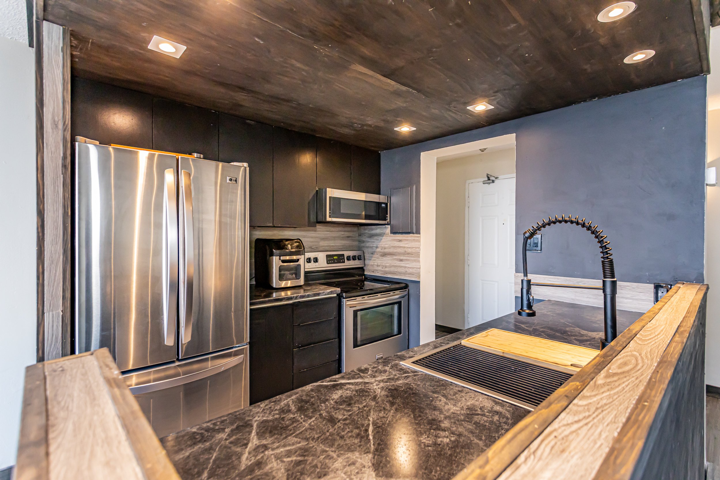 2602-363 Colborne St-11.jpg