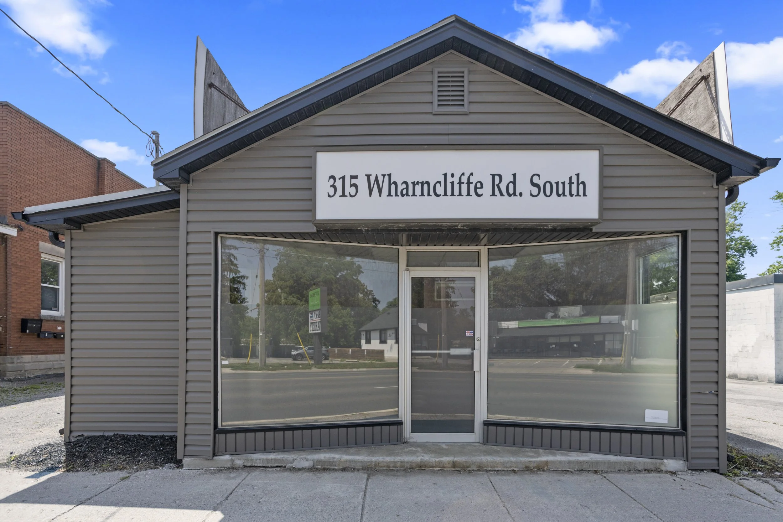 315 Warrencliffe Rd -01.jpg