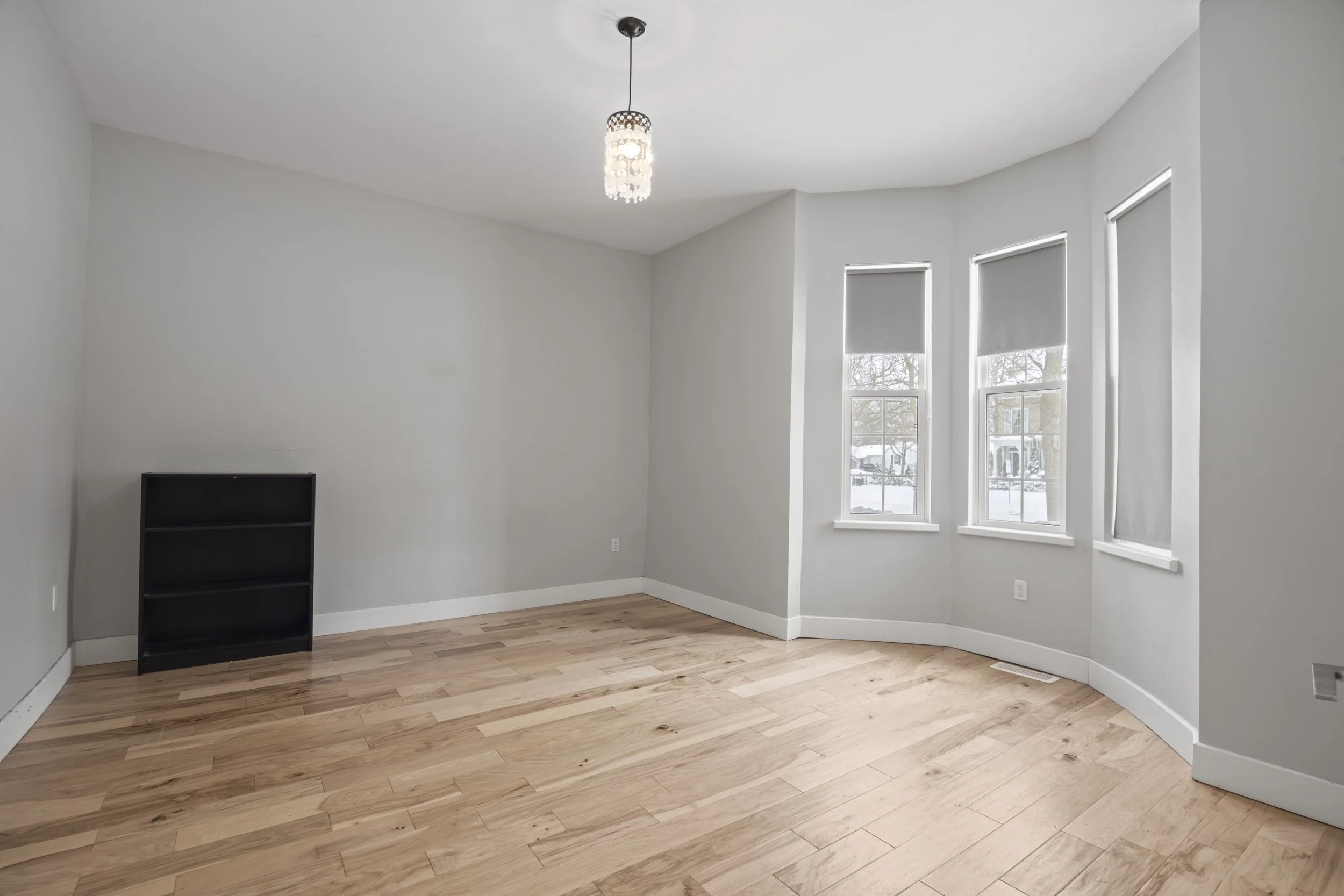 517 Princess Ave -39.JPG