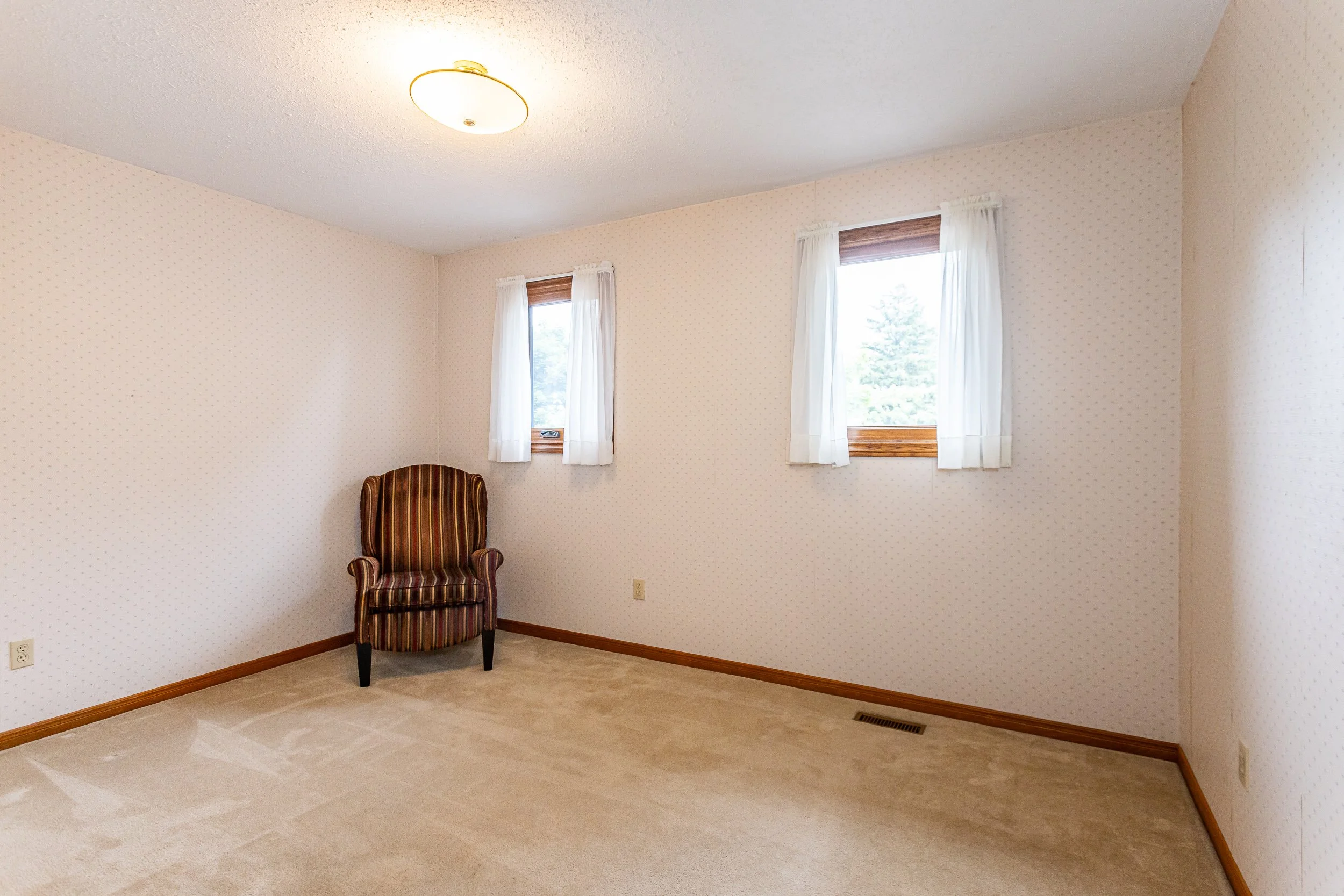 35 Shawna Rd-27.jpg