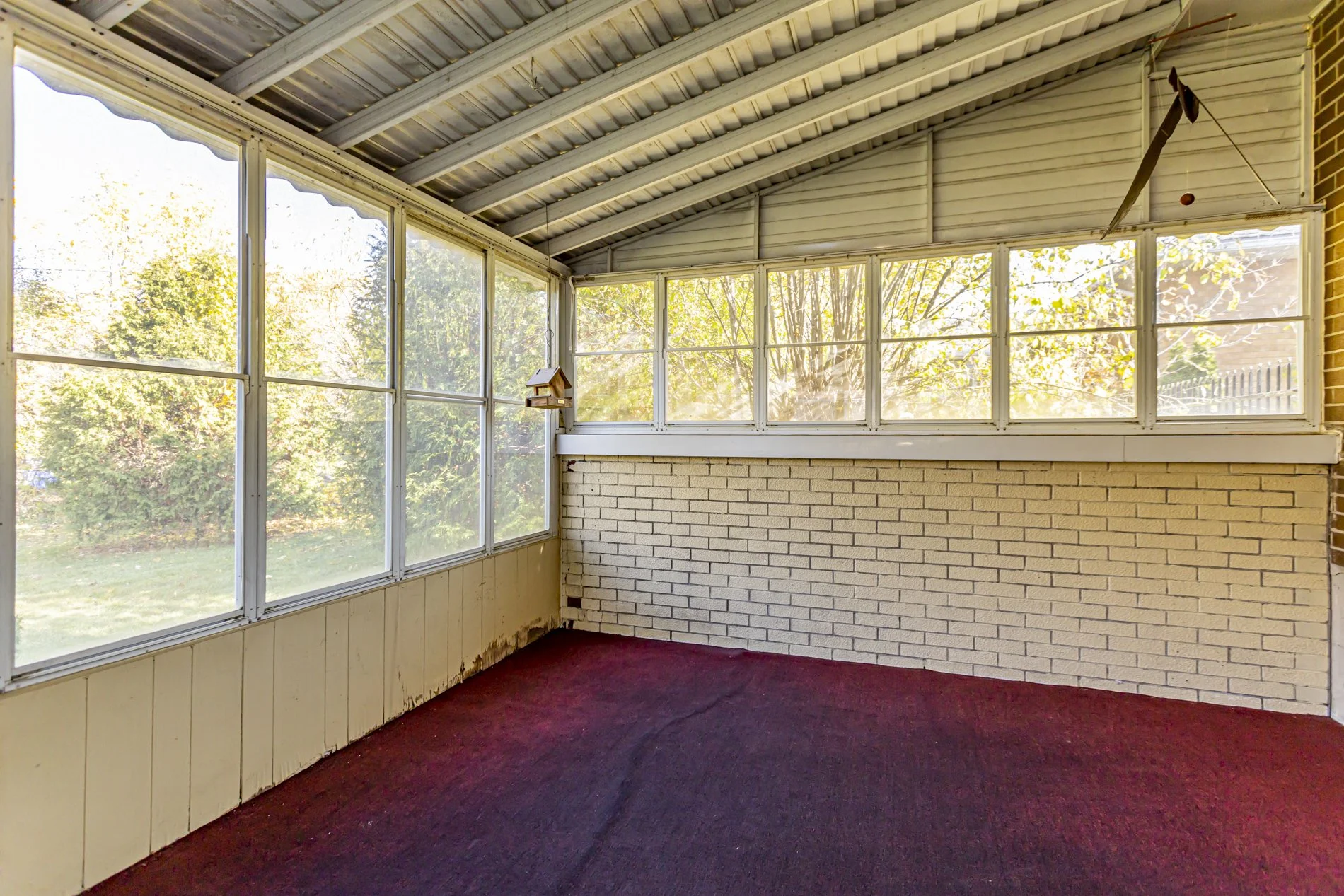 166 Base Line Rd W_33.JPG