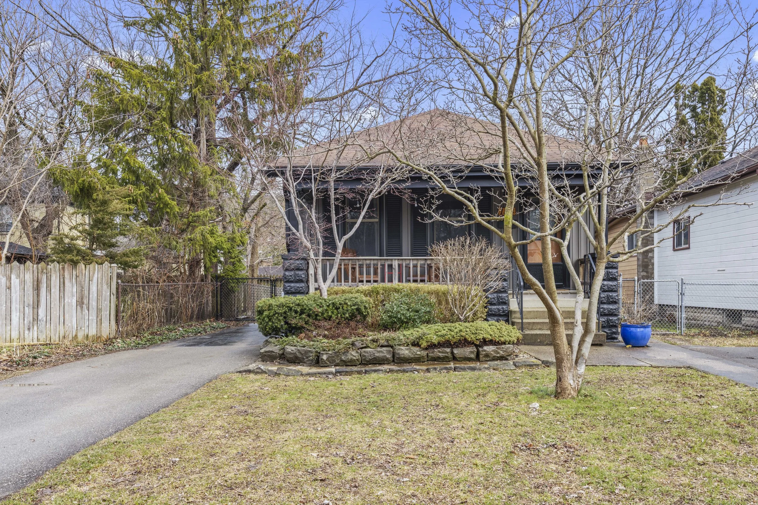 154 Colborne St -03.JPG