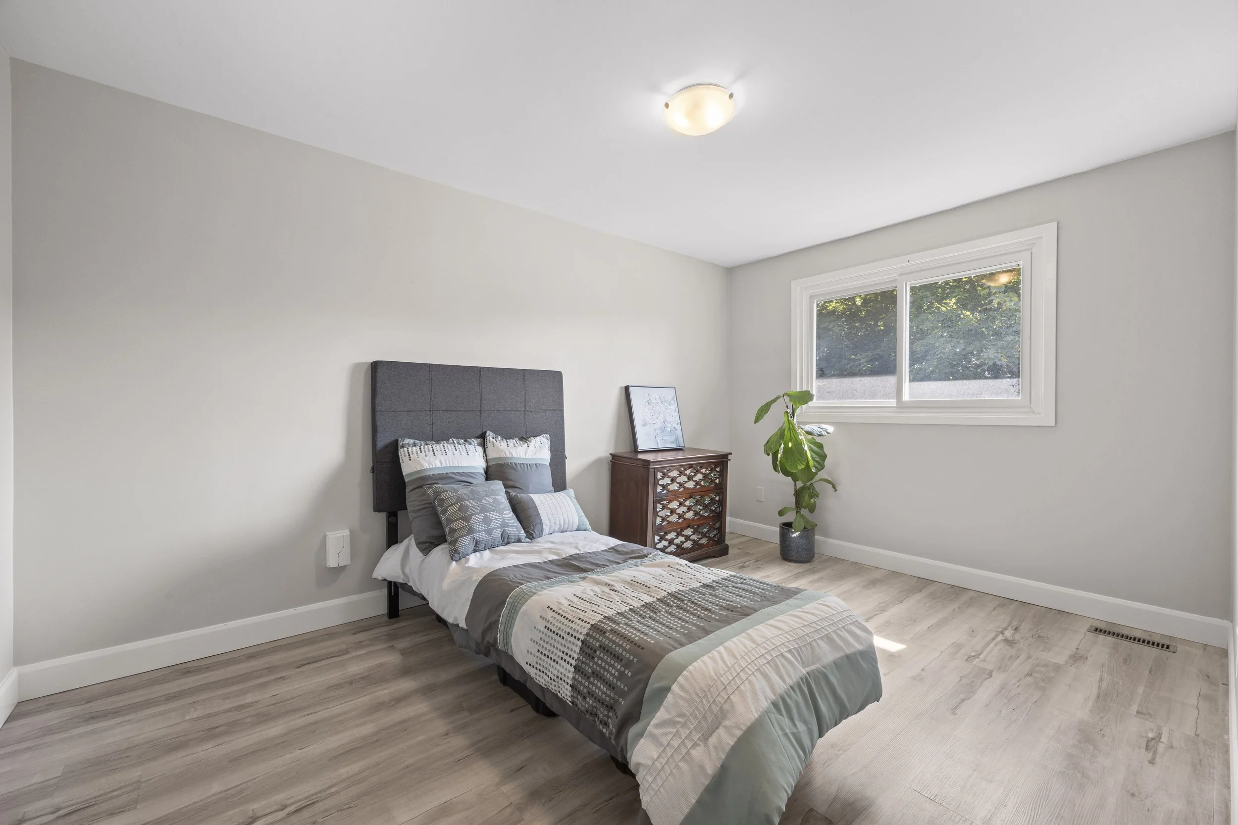 1767 Aldersbrook Rd -20.JPG