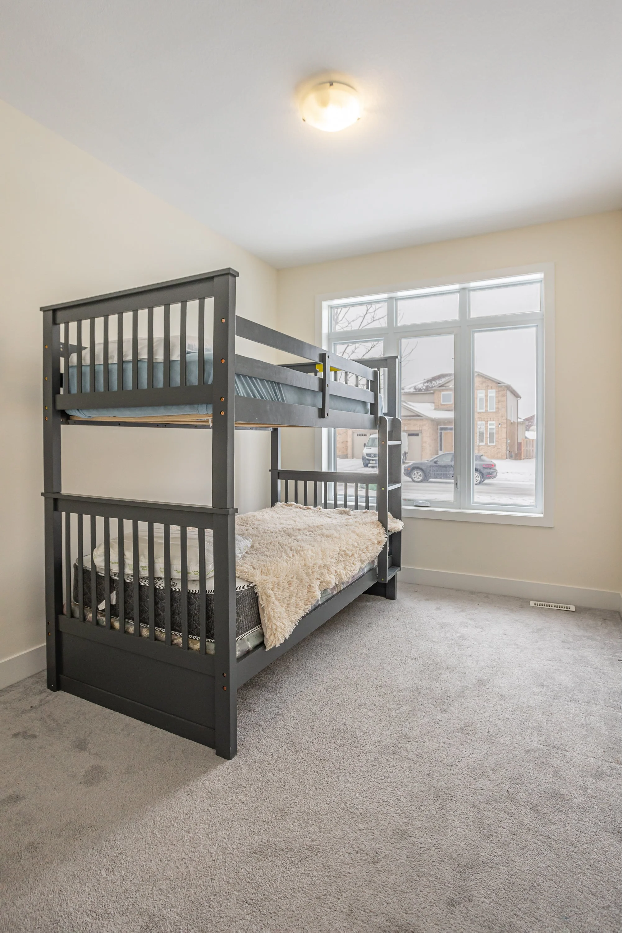 7-1347 Whetherfield St-23.jpg