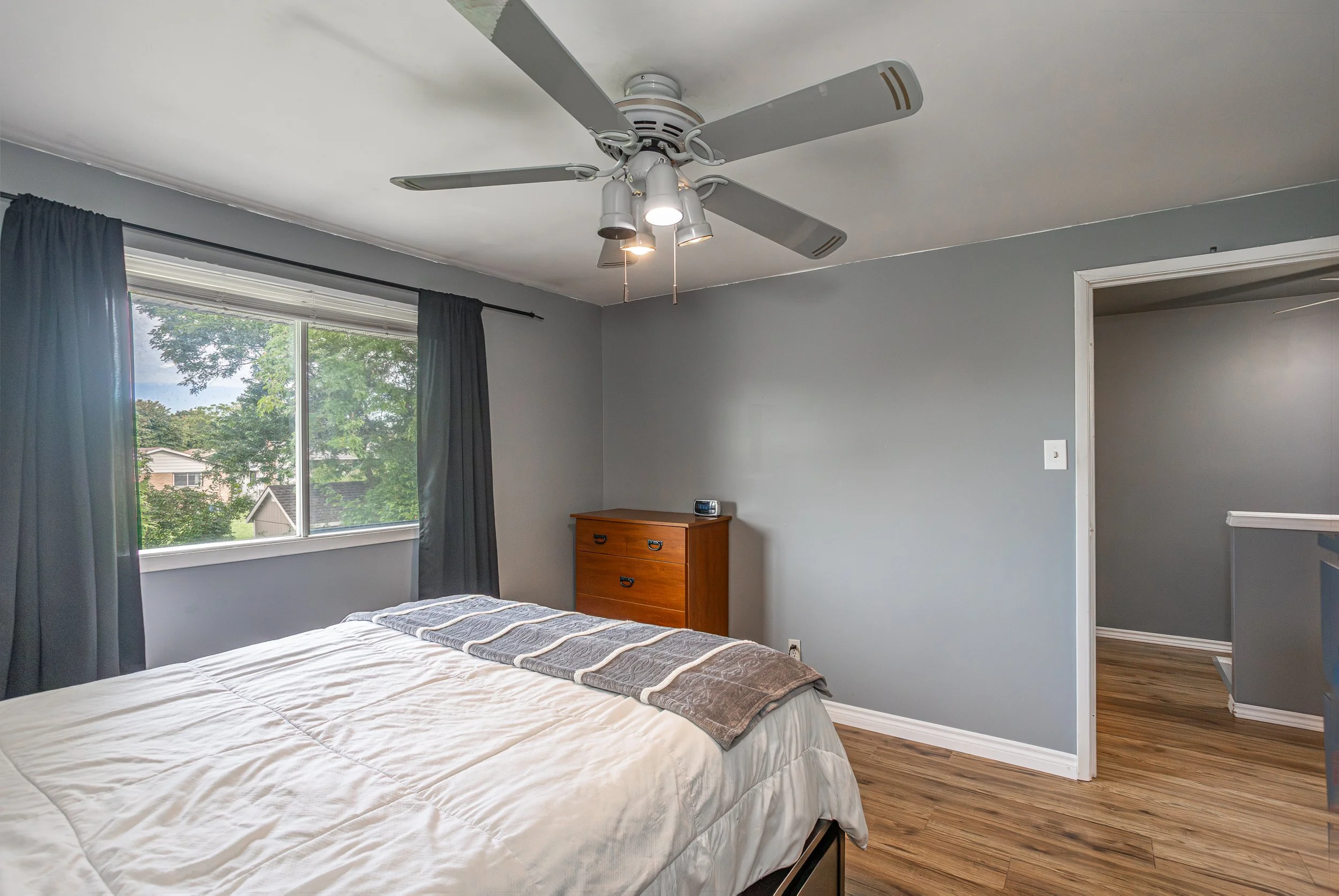 28 Rosamond Cres-17.jpg