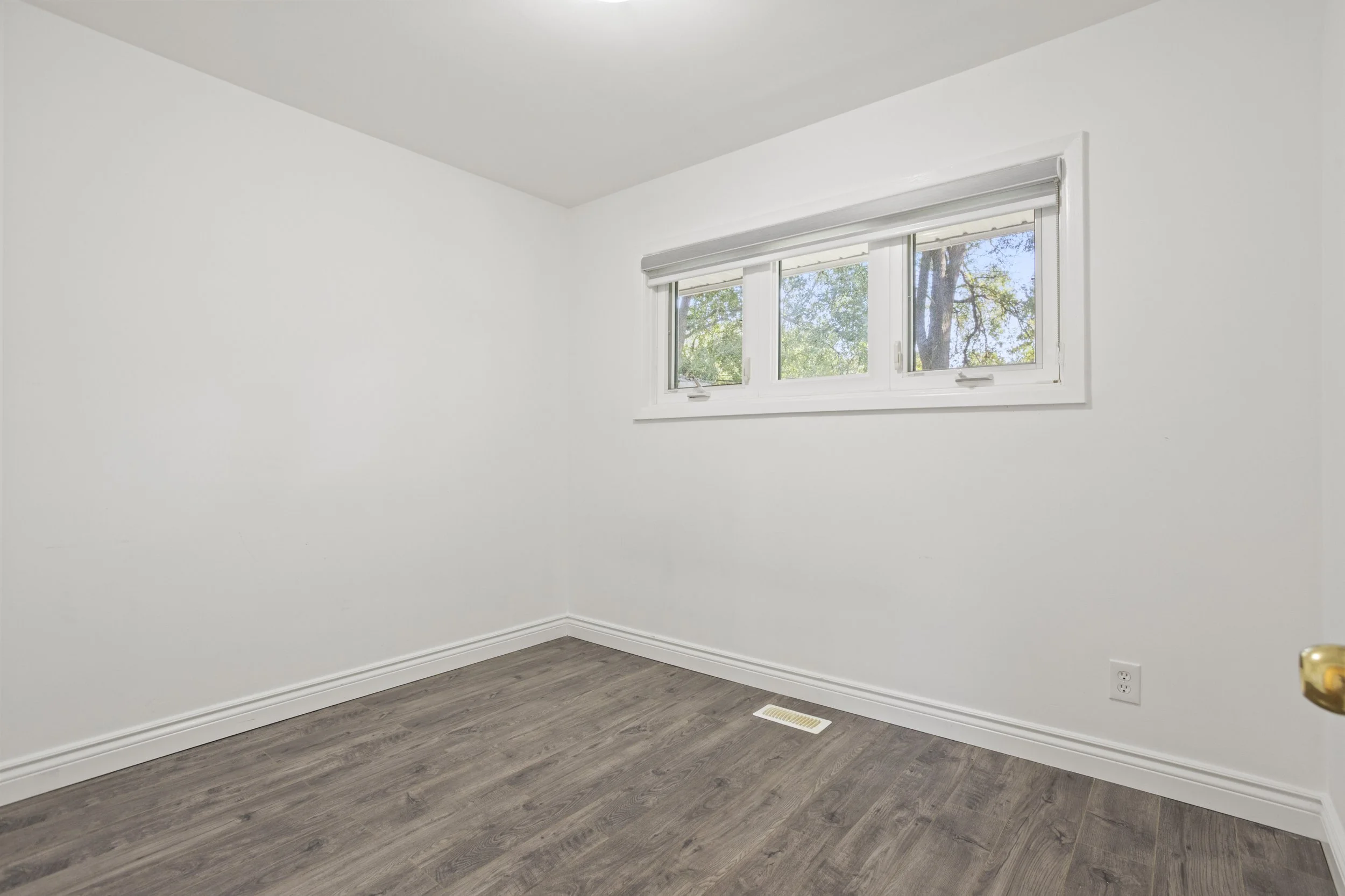 776 Oxford St  -36.JPG