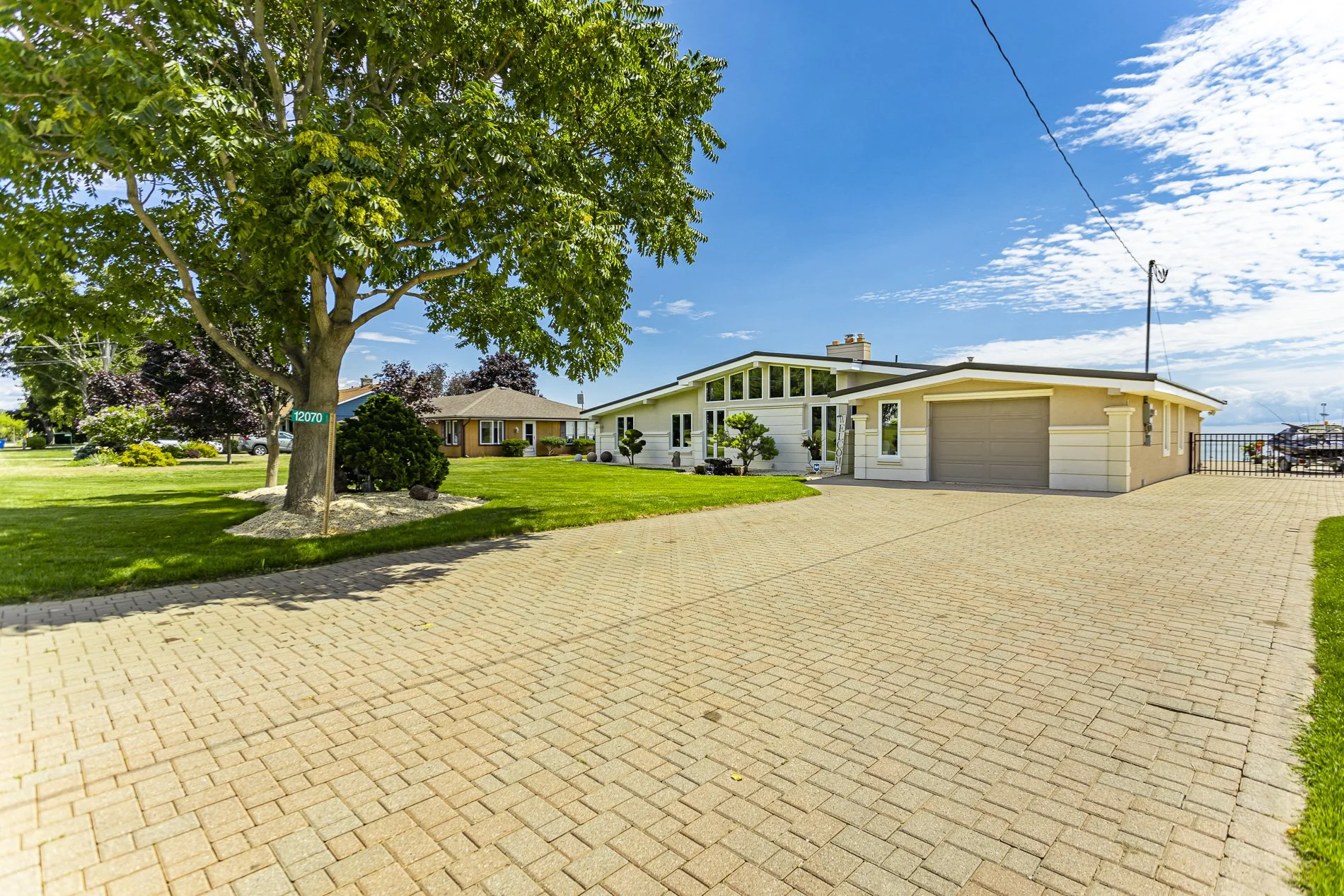 12070 Rose Beach Line_03.jpg