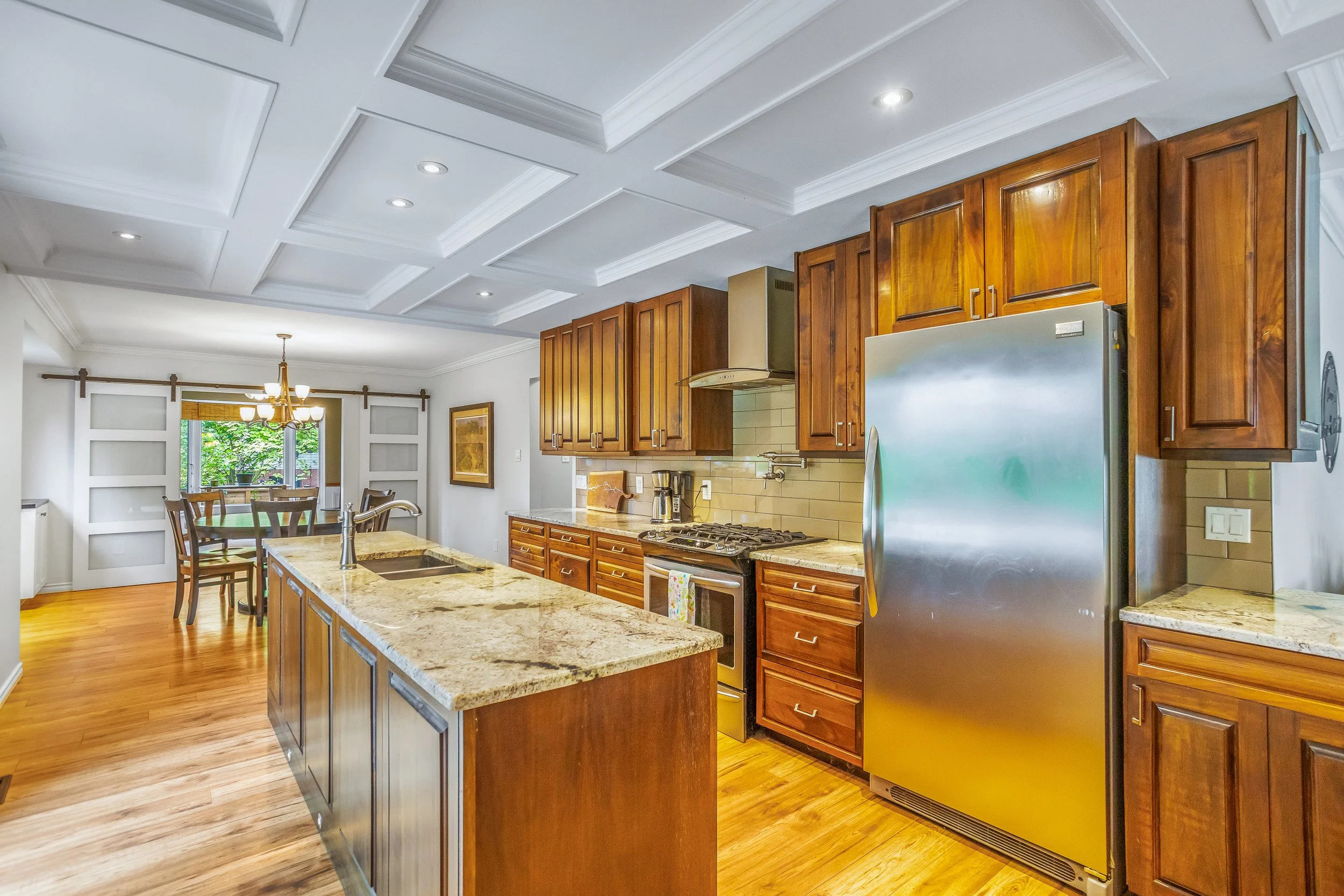 272 Chittick Cres-13.jpg