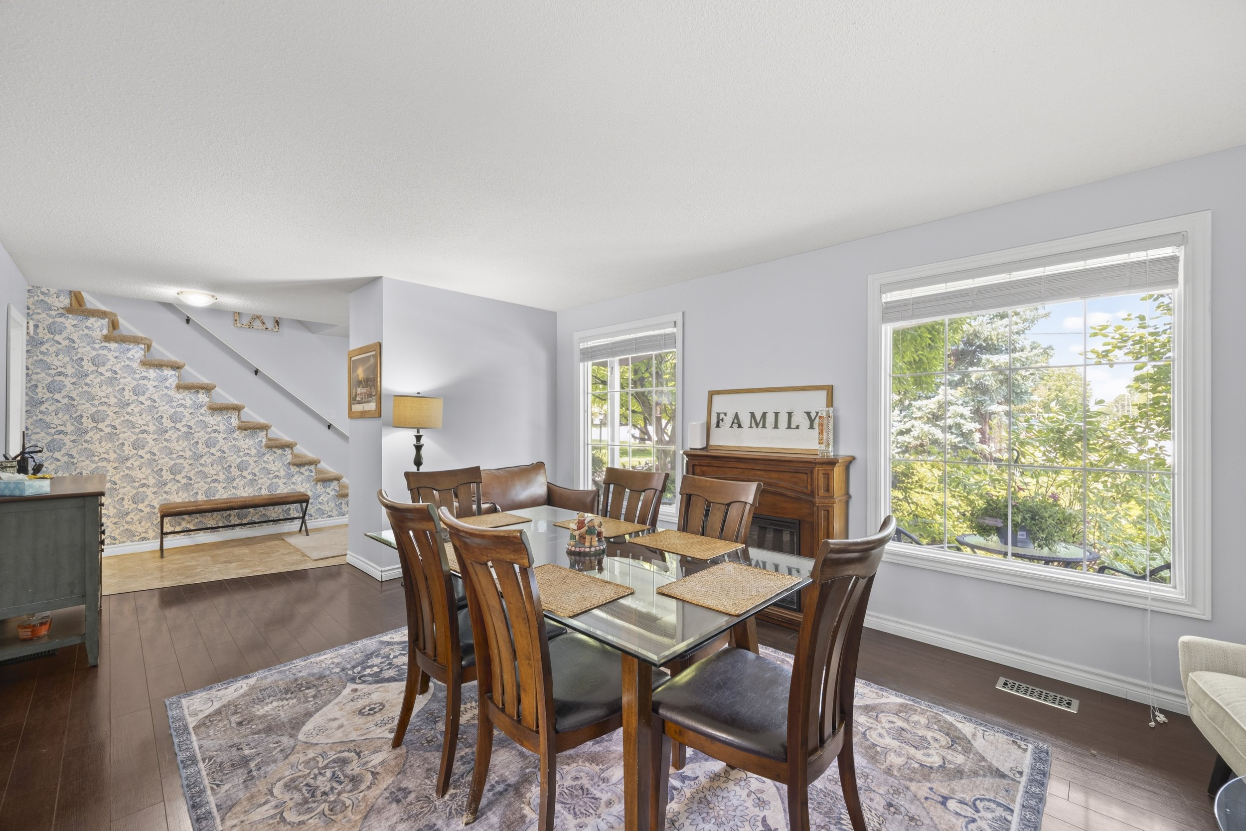219 Dundas St W -17.JPG