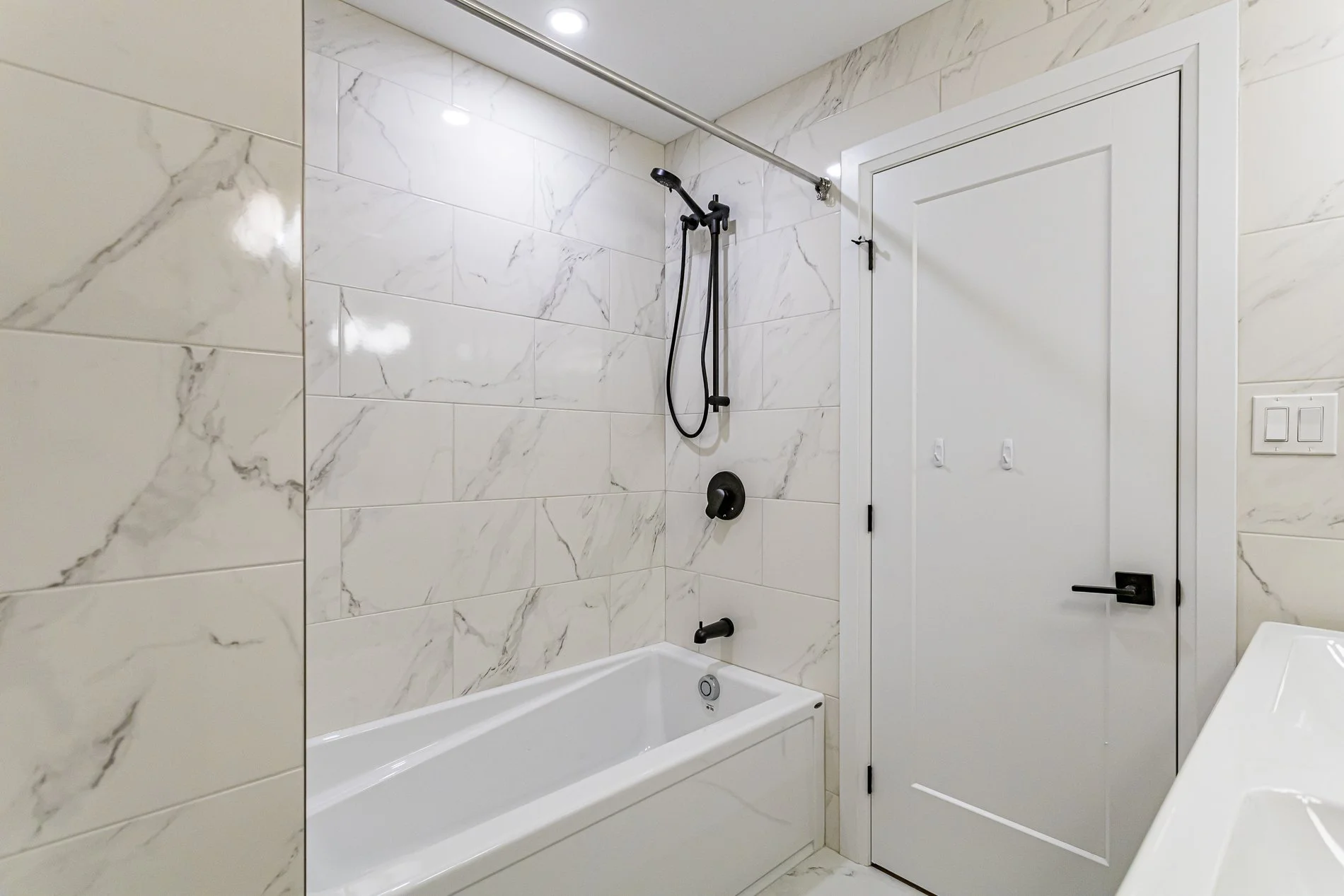 114 Edgewater Blvd_35.jpg