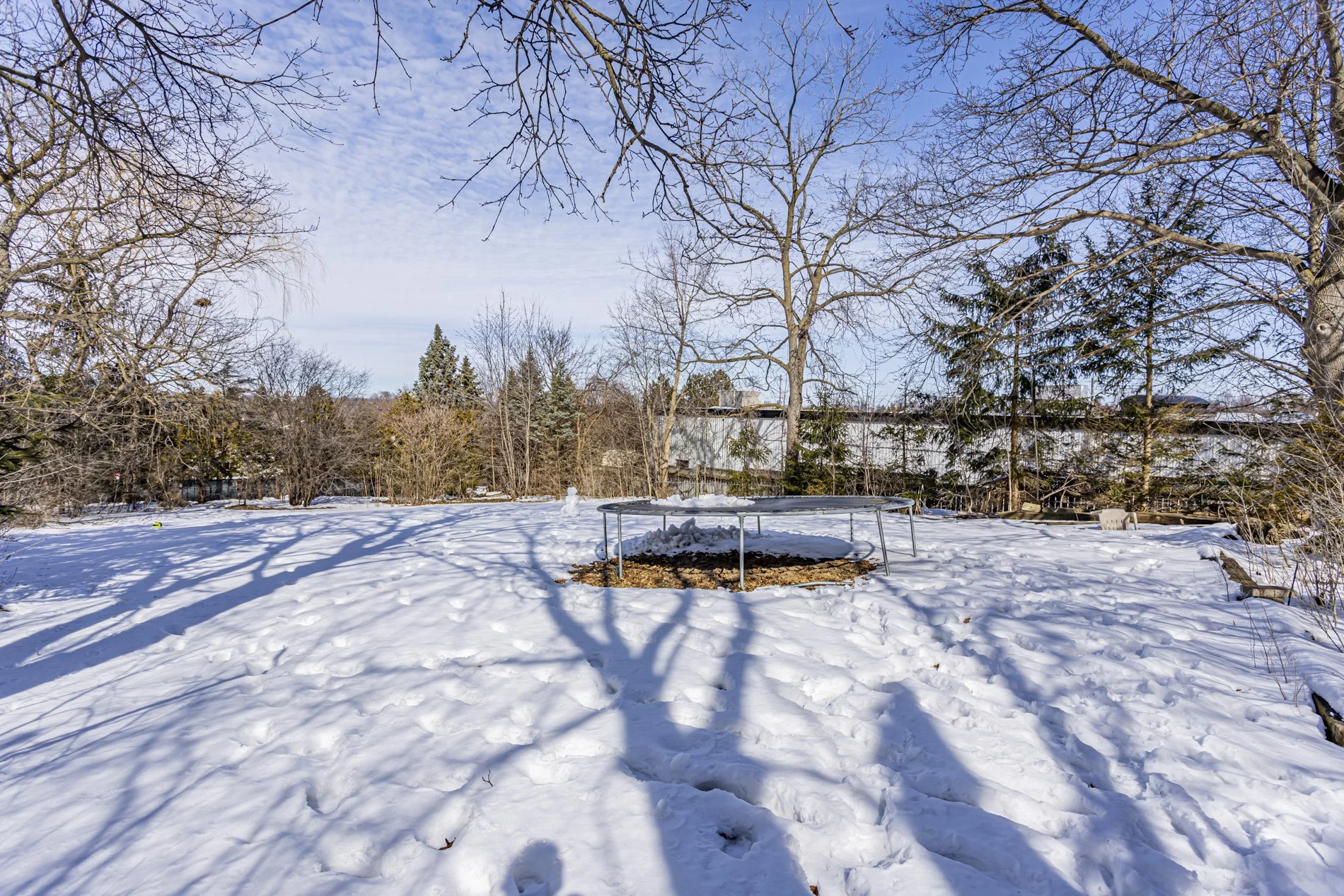 545 Commissioners Rd W_36.JPG