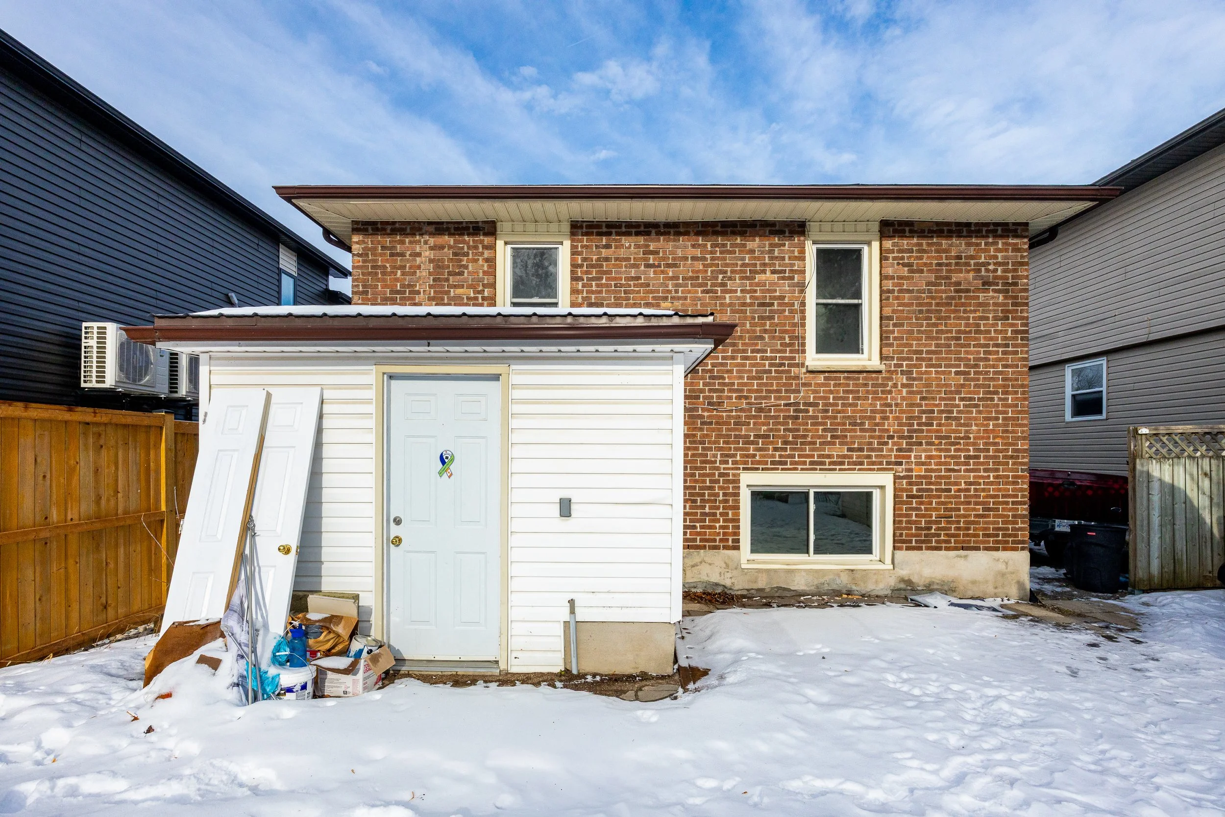 329 Thompson Rd -32.jpg