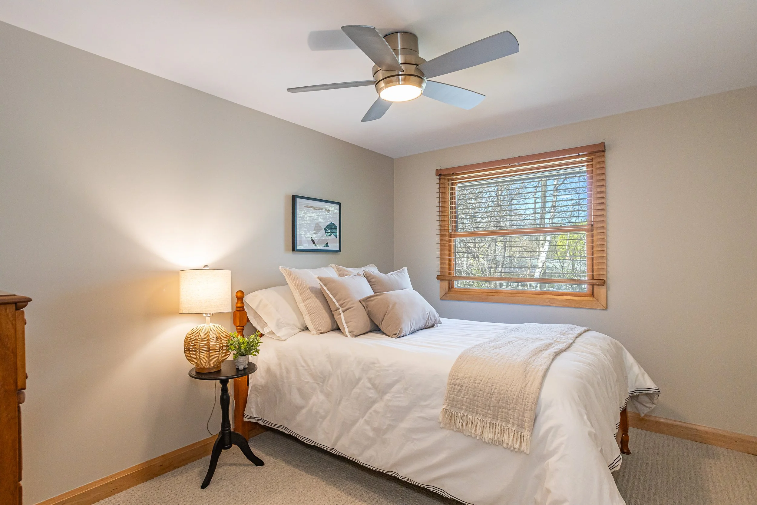 24 Gatineau Cres-22.jpg