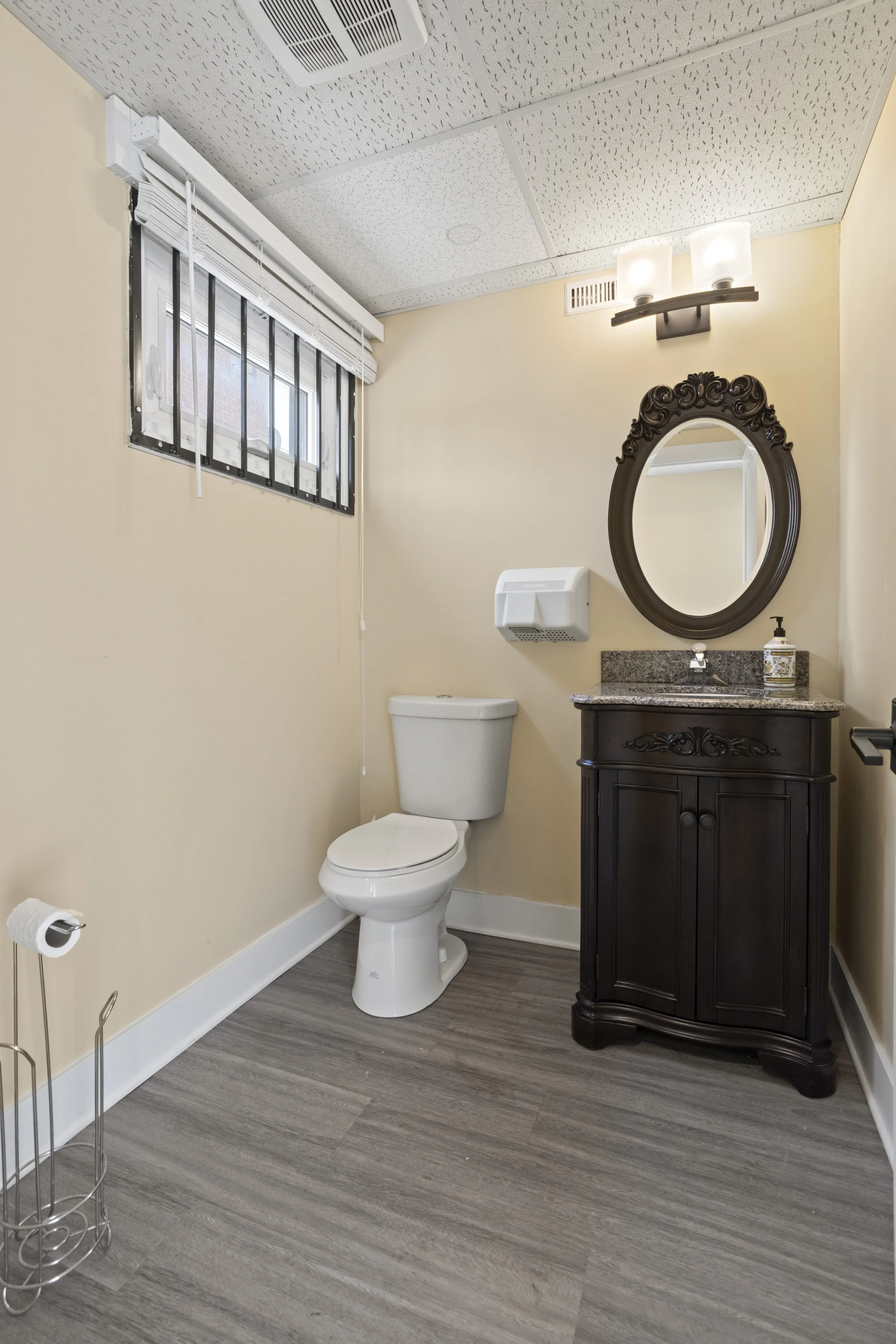 315 Warrencliffe Rd -06.jpg