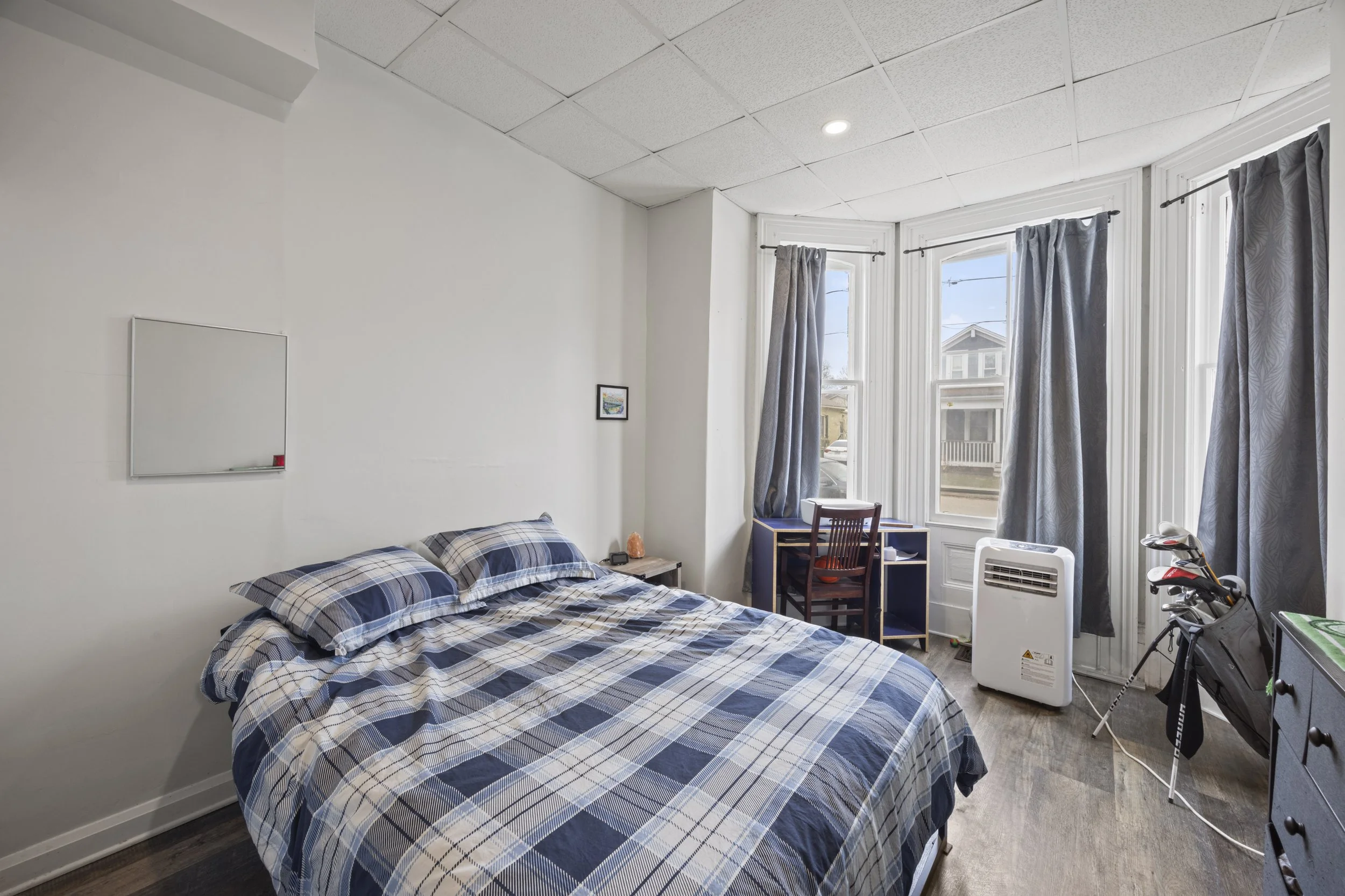 434 Dufferin Ave -30.JPG