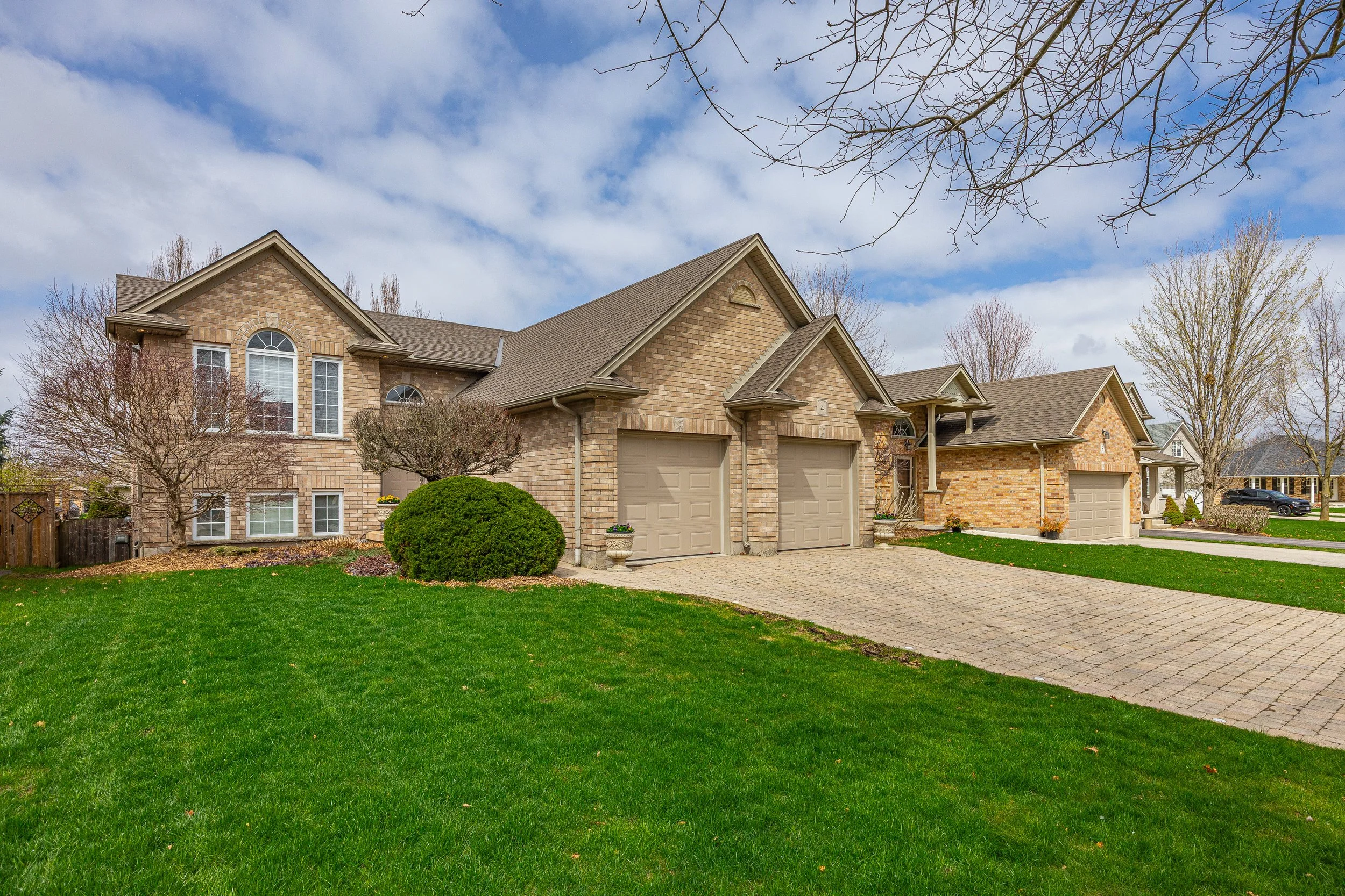 4 Oakwood Crt -03.jpg