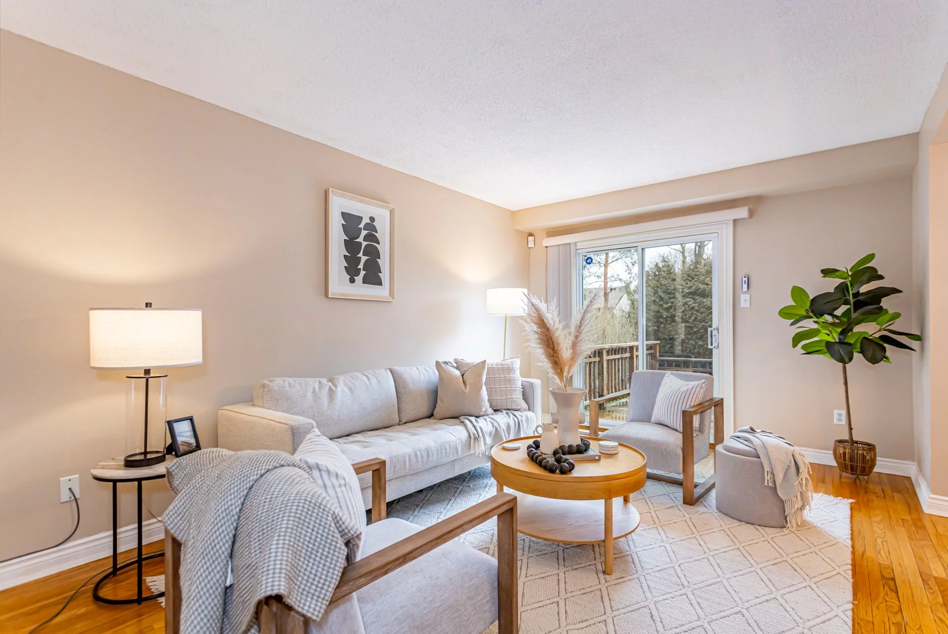 1-231 Windsor Ave-7.jpg