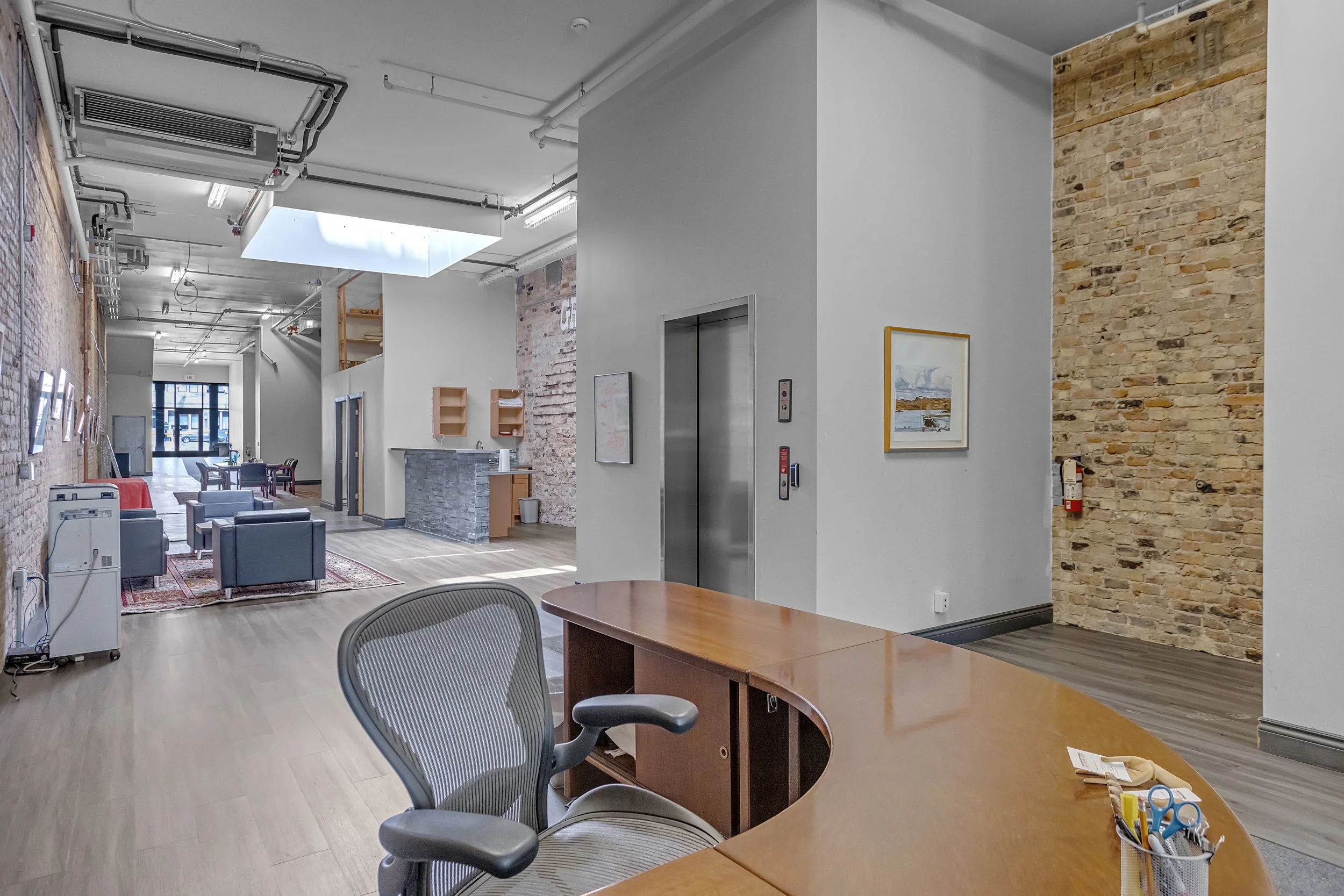 142 Dundas St-10.jpg