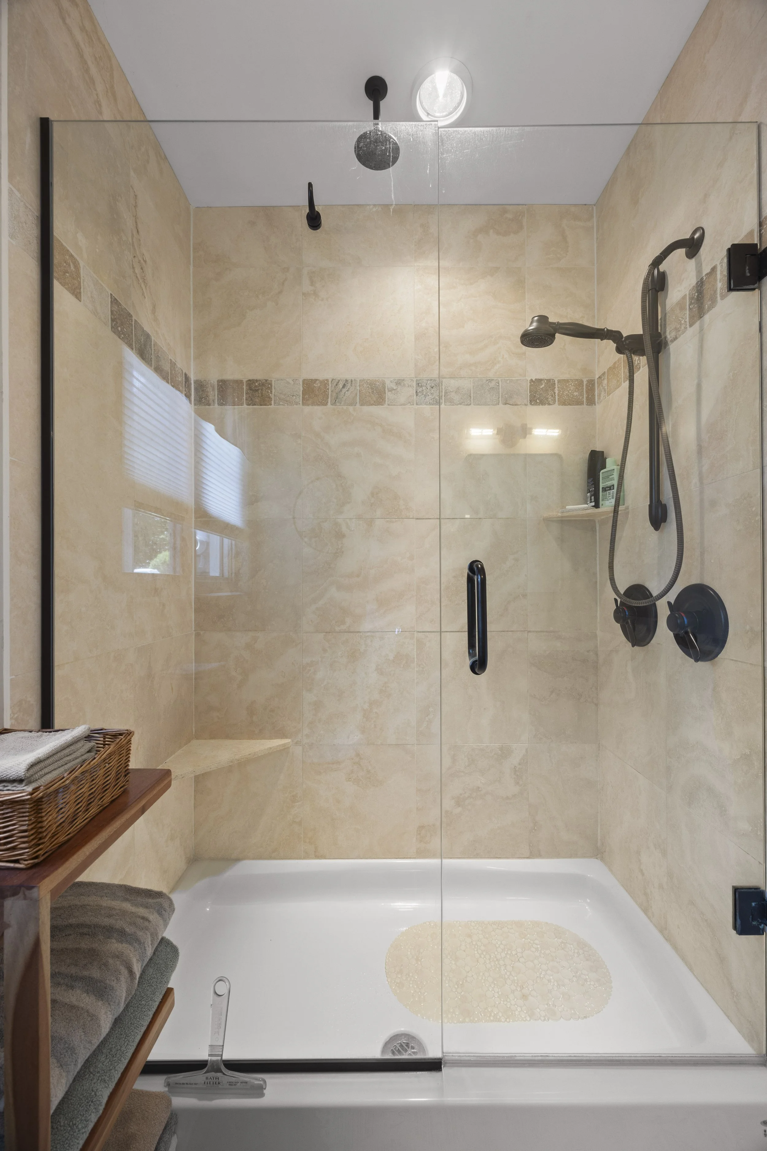 71257 Elizabeth St -26.JPG