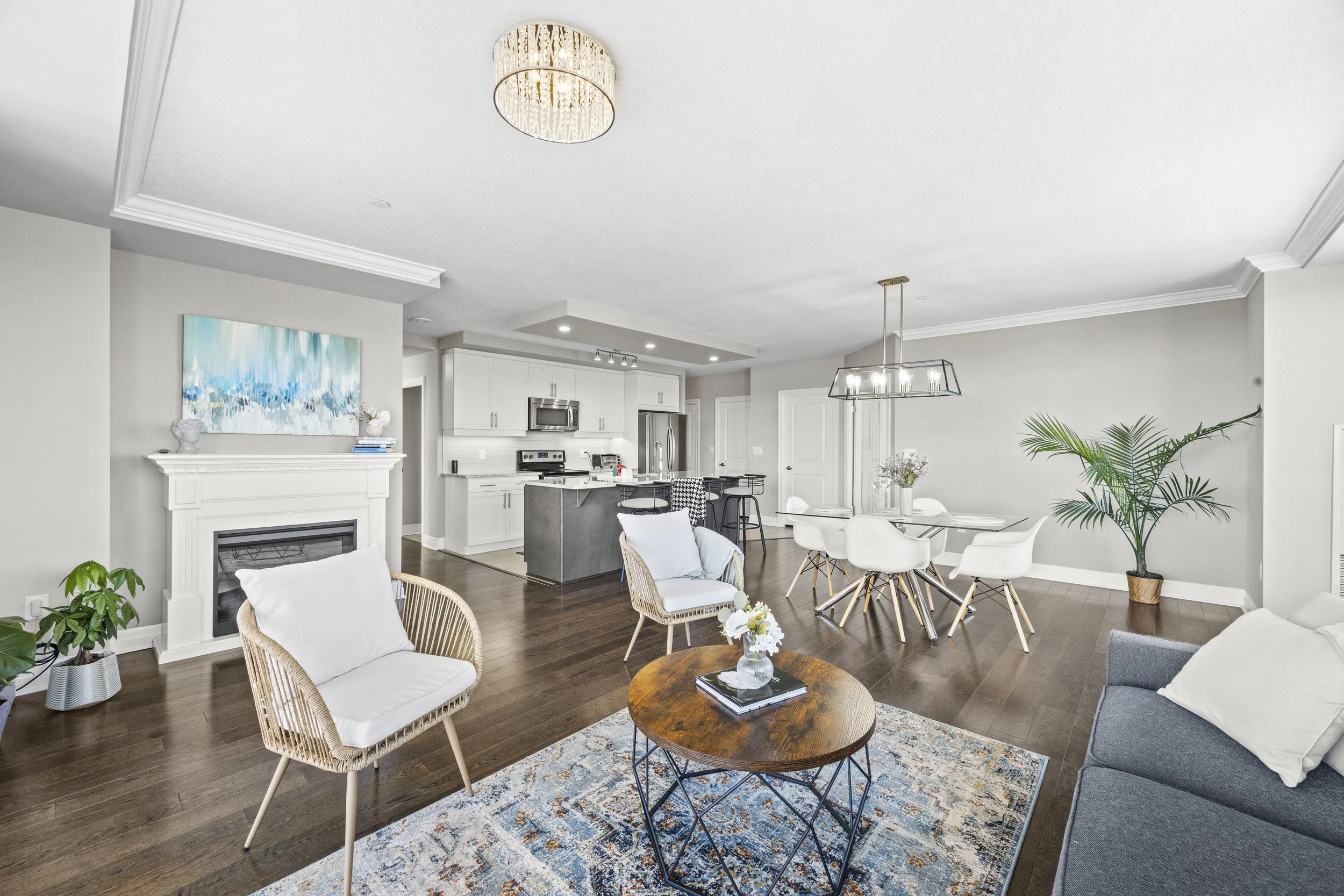 605-240 Village Walk -20.JPG