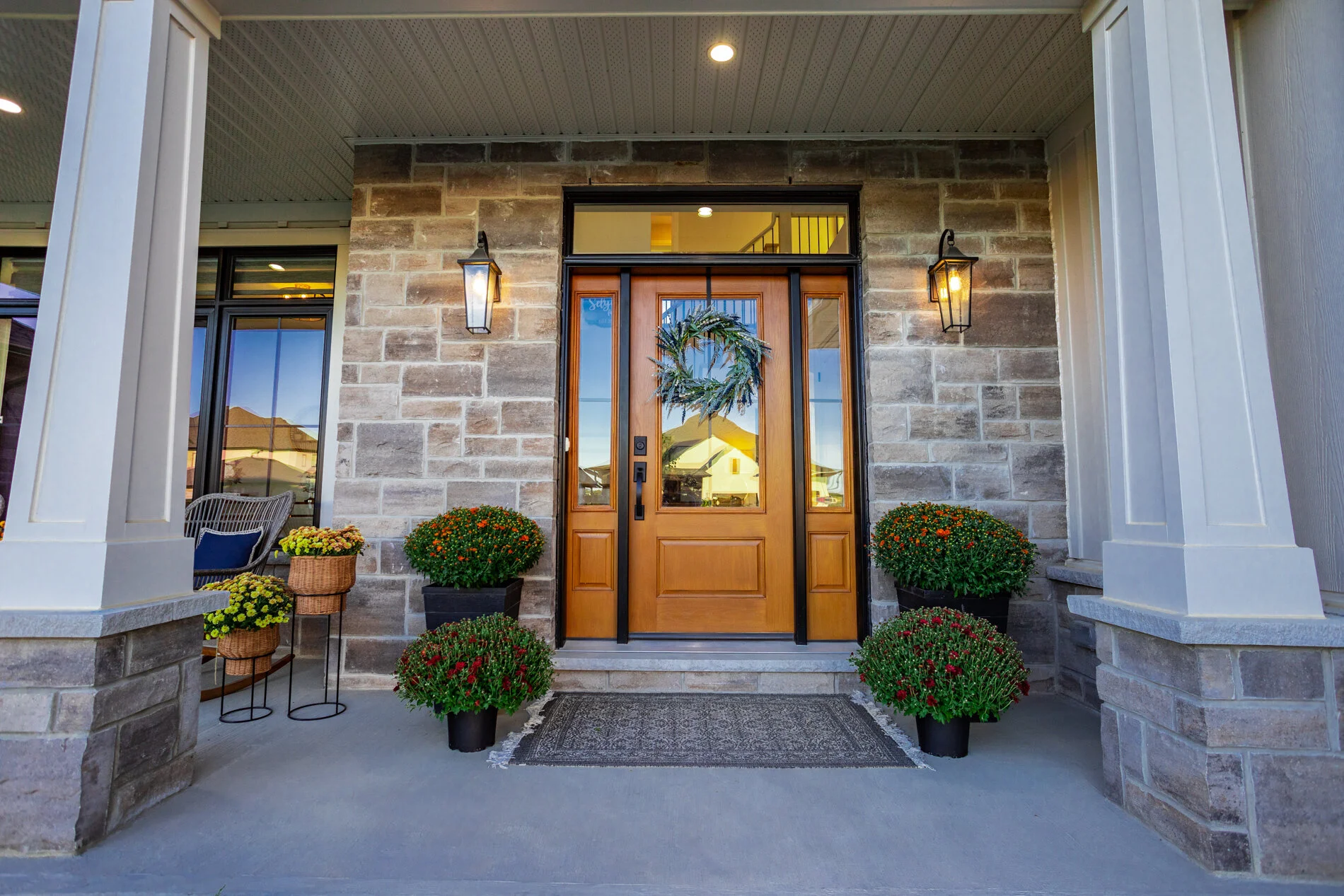 2555 Bond St_06.jpg
