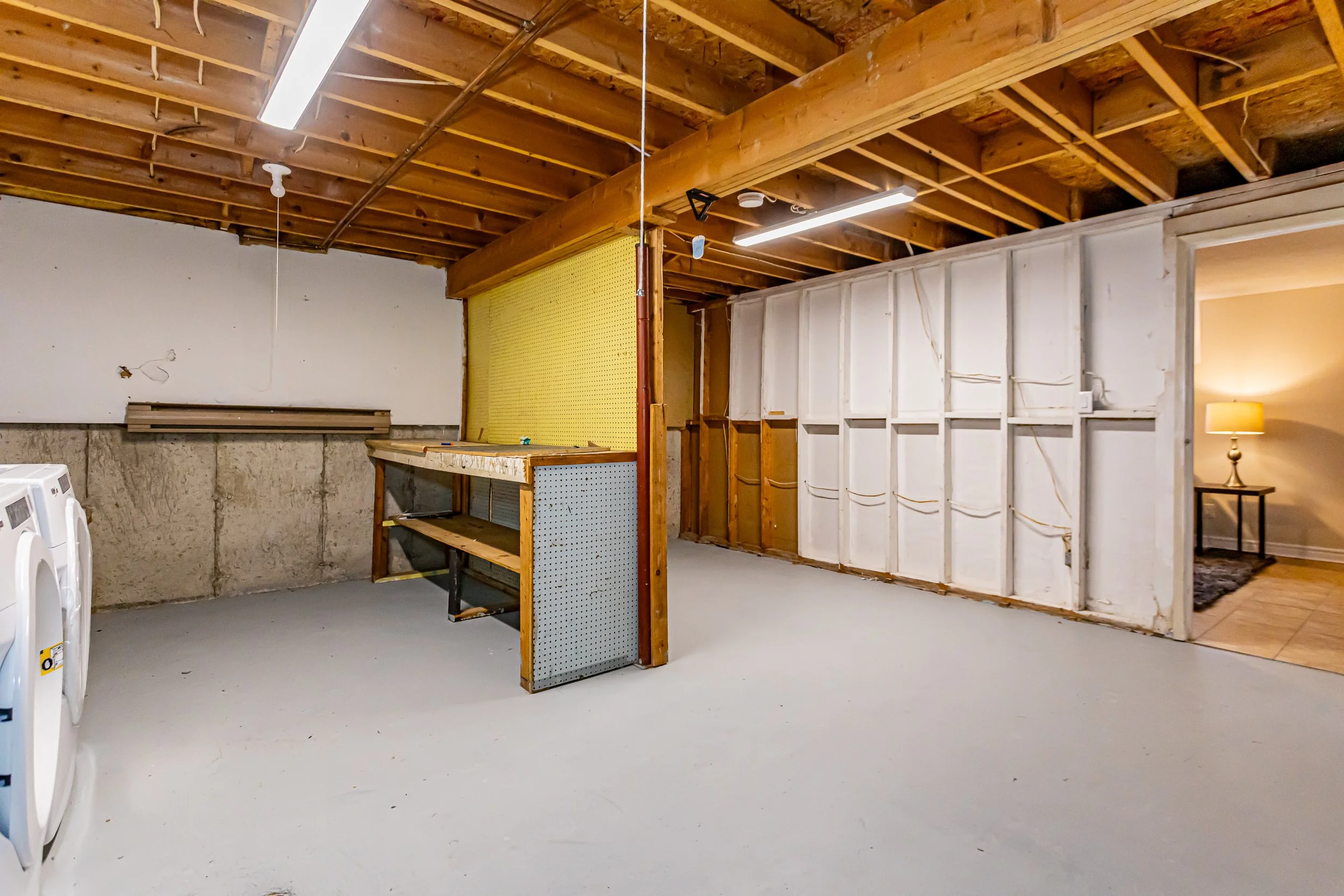38-355 Sandringham Cres-28.jpg