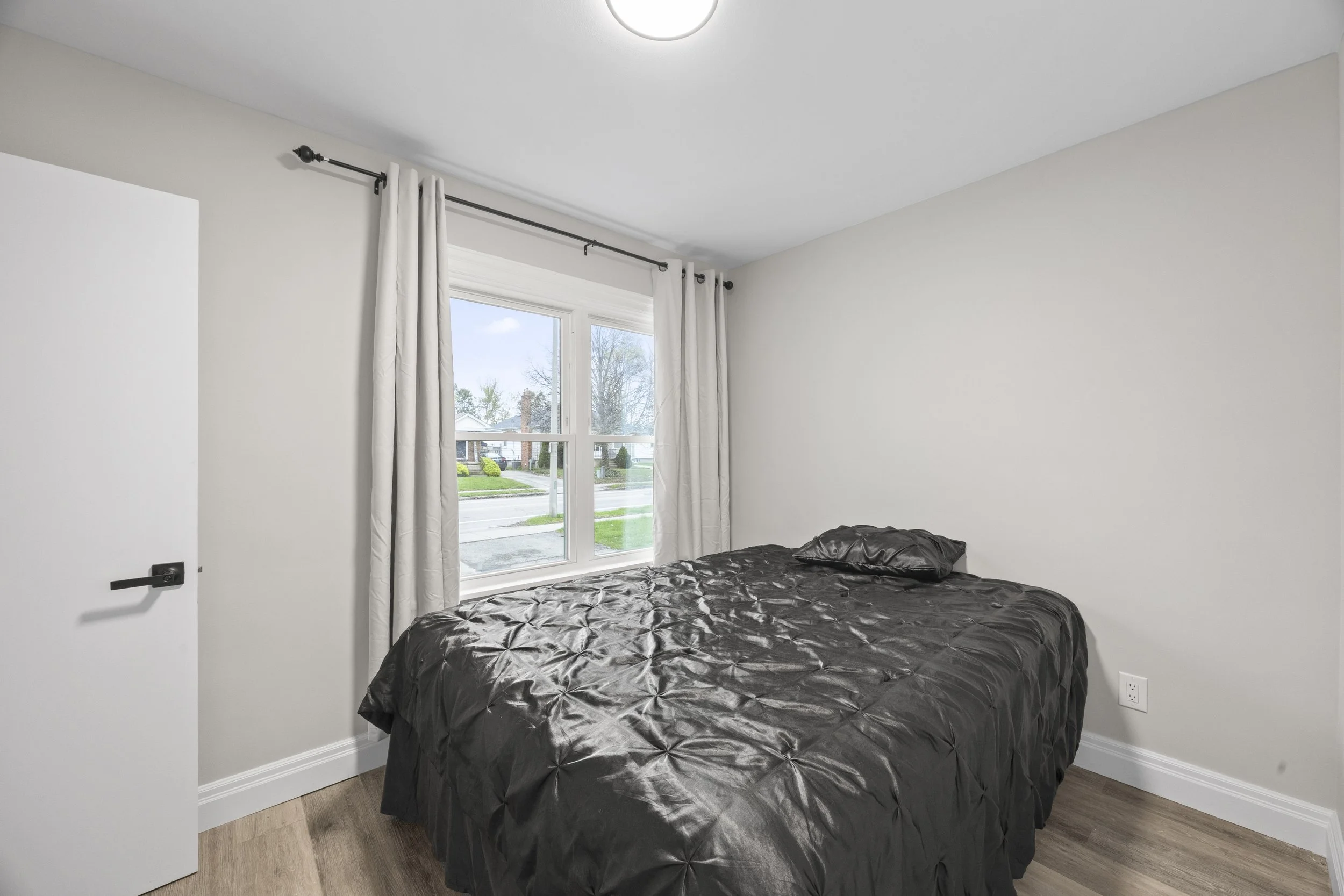 1326 Brydges St -18.JPG