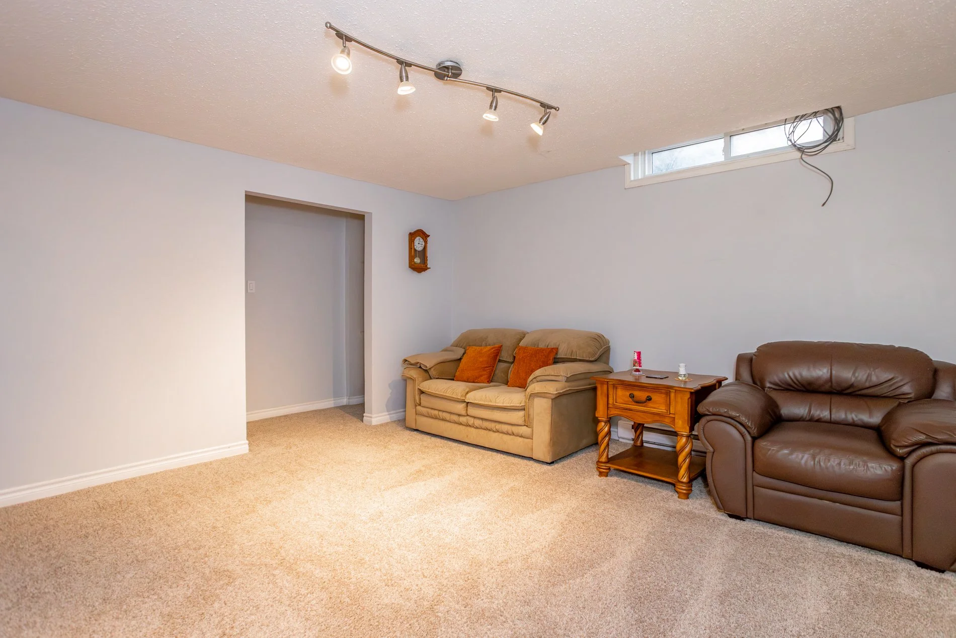 17-311 Vesta Rd-39.jpg