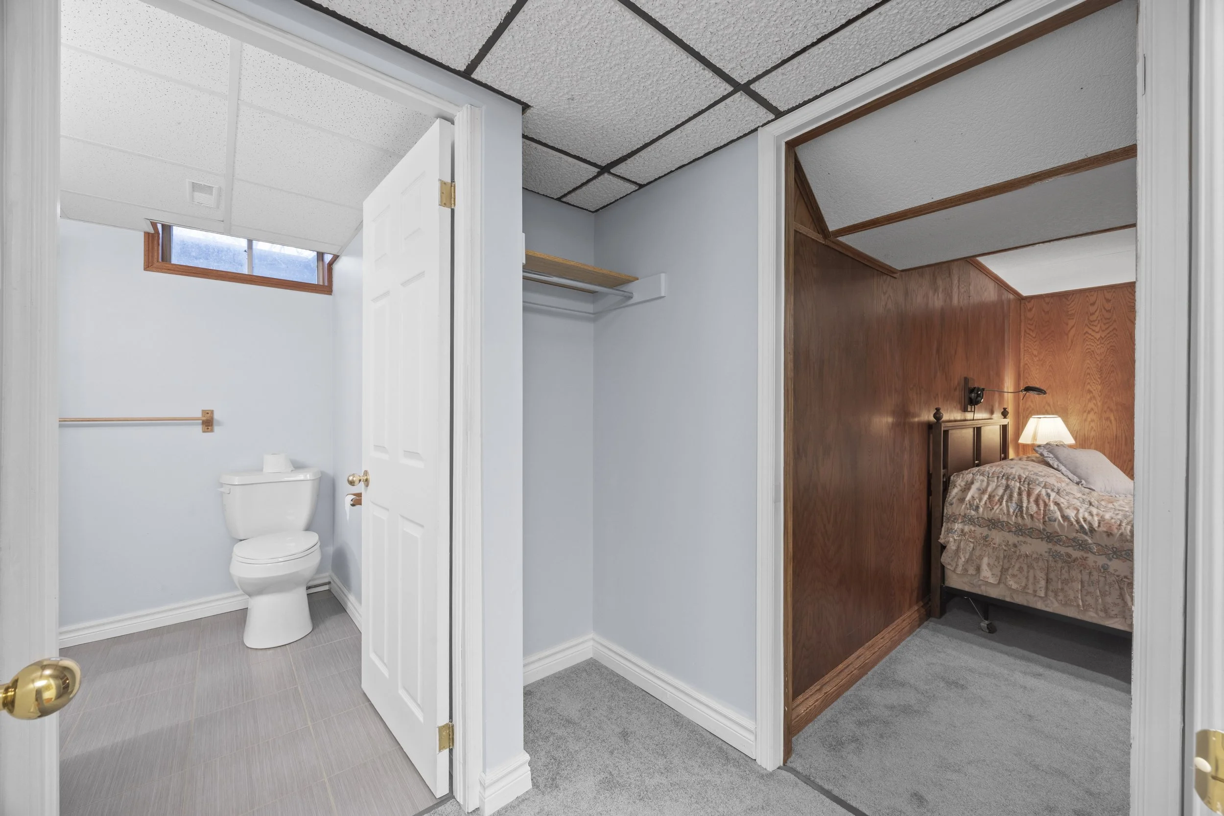 7069 Diane Cres -09.JPG